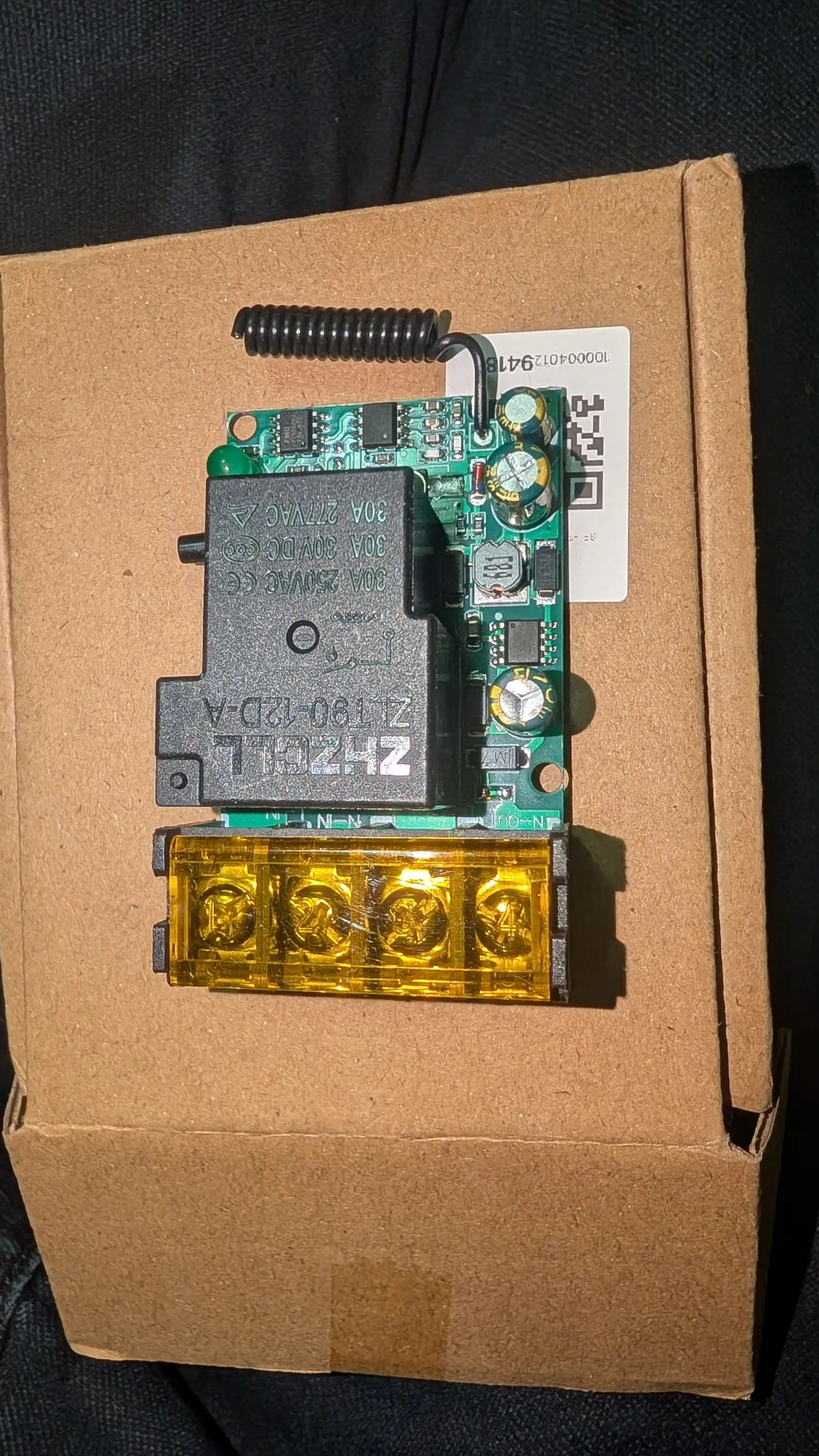 Pultda boshqariladigan rexkb 30A 220V / Simsiz RF 433MHz boshqaruv