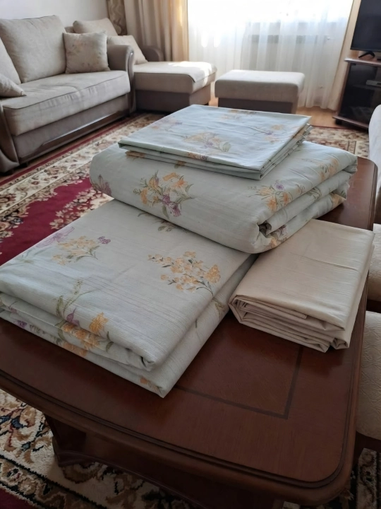 Постельное белье в комплект пододеяльник, простынь, 2 наволочки