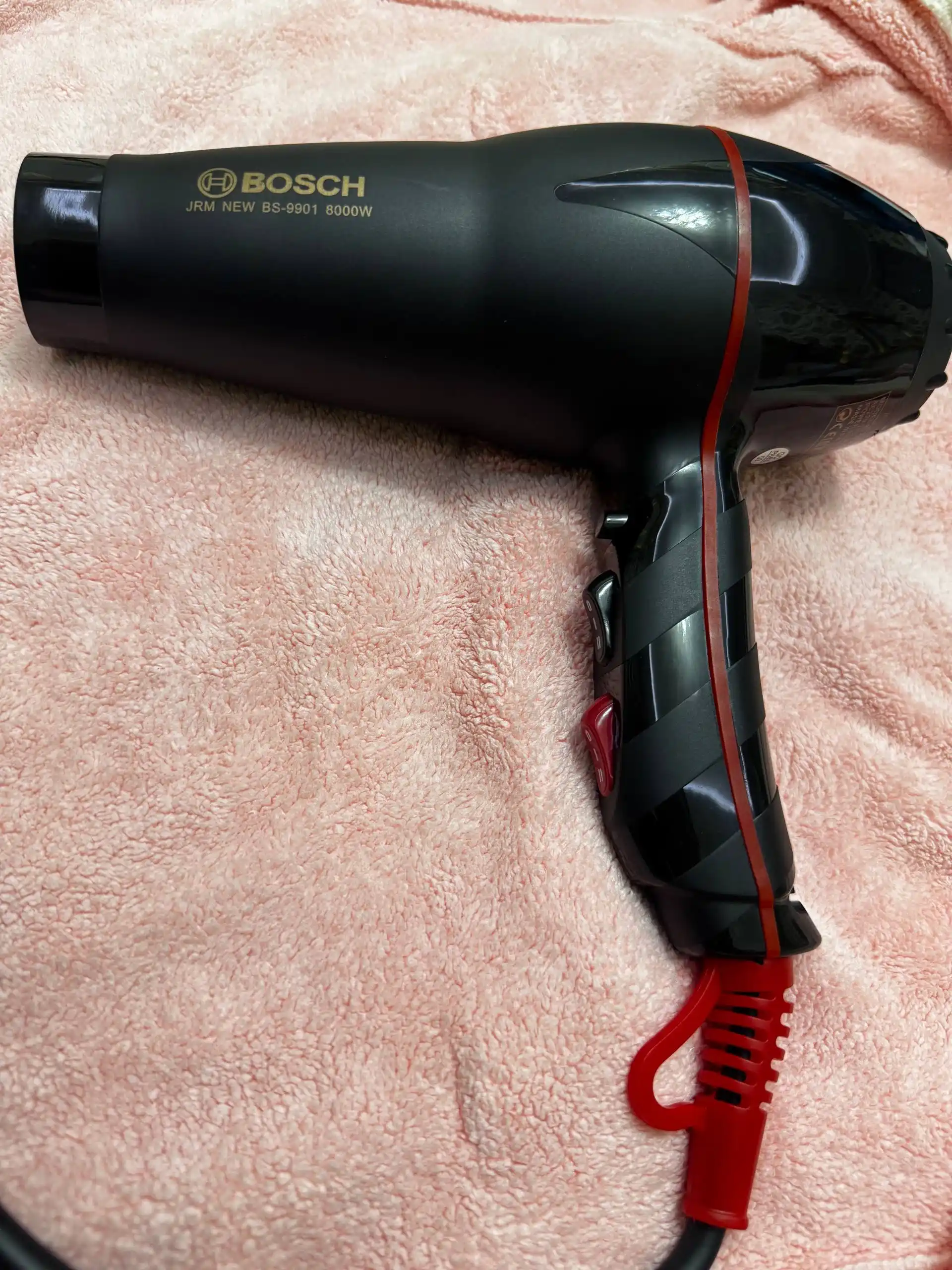 Professional fen soch quritgich BOSCH, quritish va turmaklash uchun, 8000W