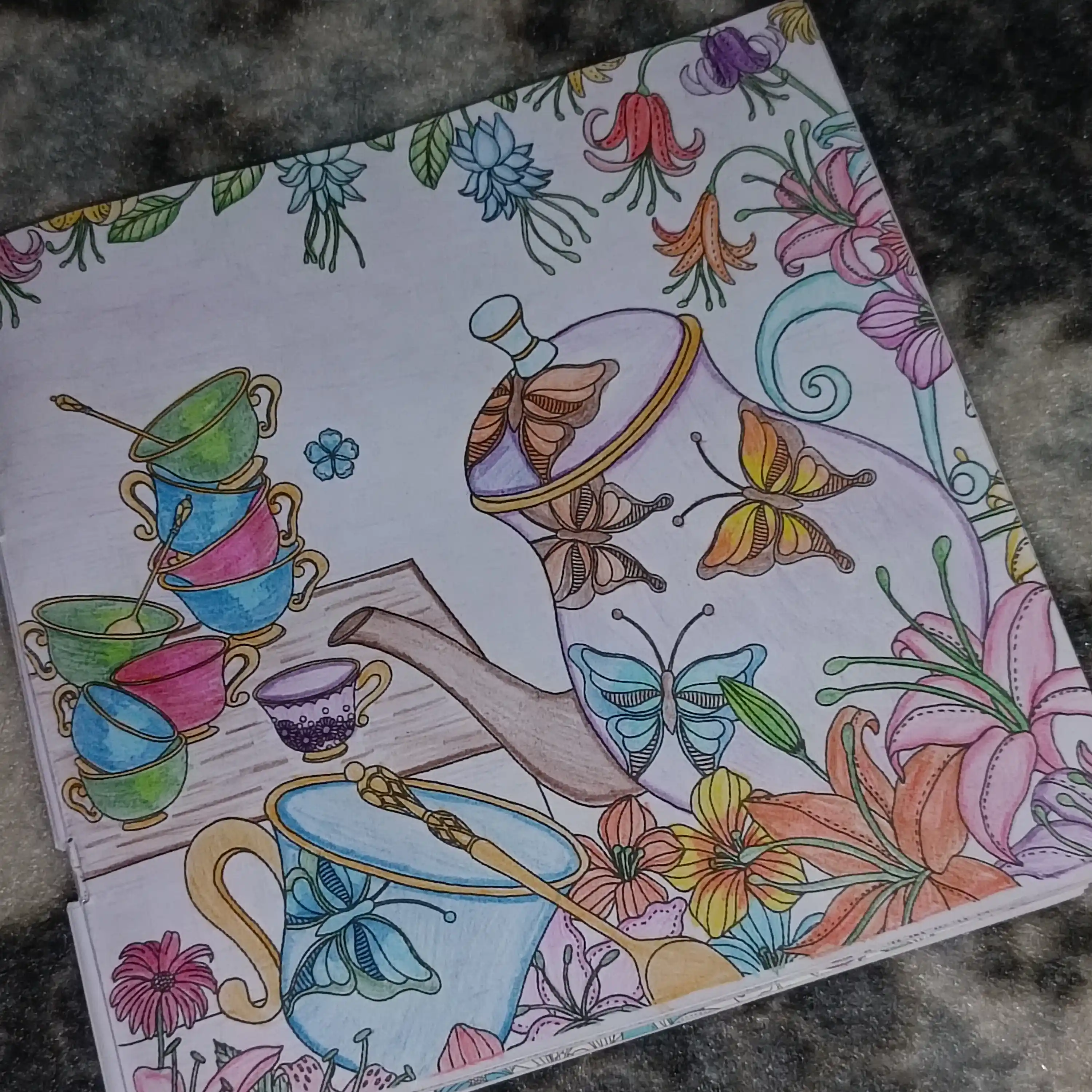 Mandala stressga qarshi qoplamasi