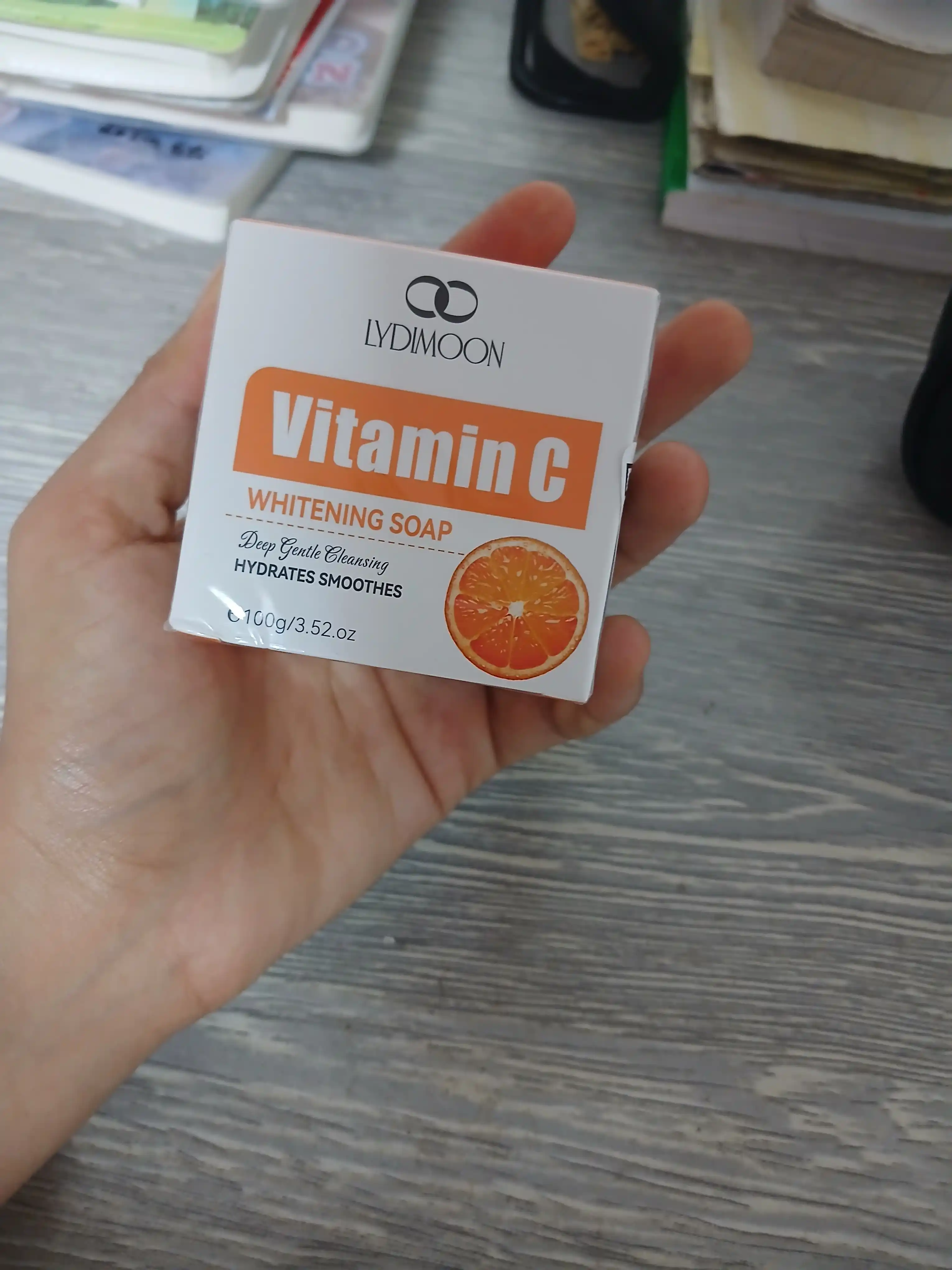 LYDIMOON Vitamin C oqartiruvchi sovun, tana va yuz uchun, namlantiradi, 100 g