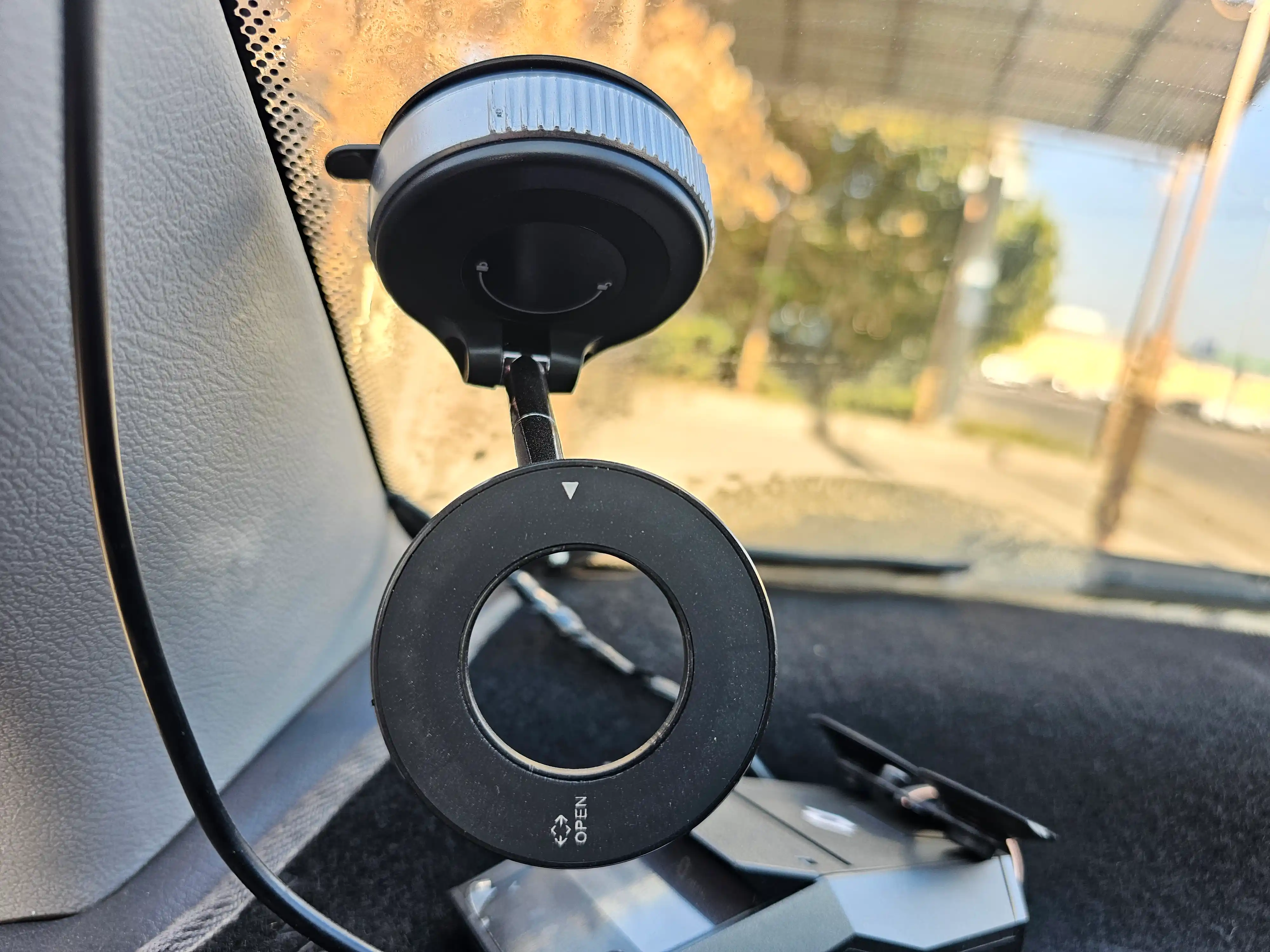 Magsafe telefoni uchun boshqariladigan vakuum so‘rg‘ich, magnitli telefon ushlagichi