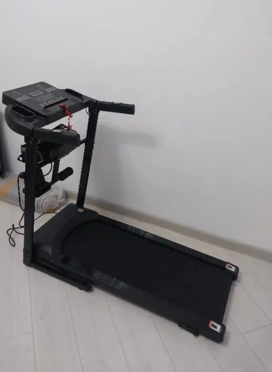Elektrik yig‘iladigan yugurish yo‘lakchasi UNIQKID Q6, 12 km/soatgacha, 120 kg gacha