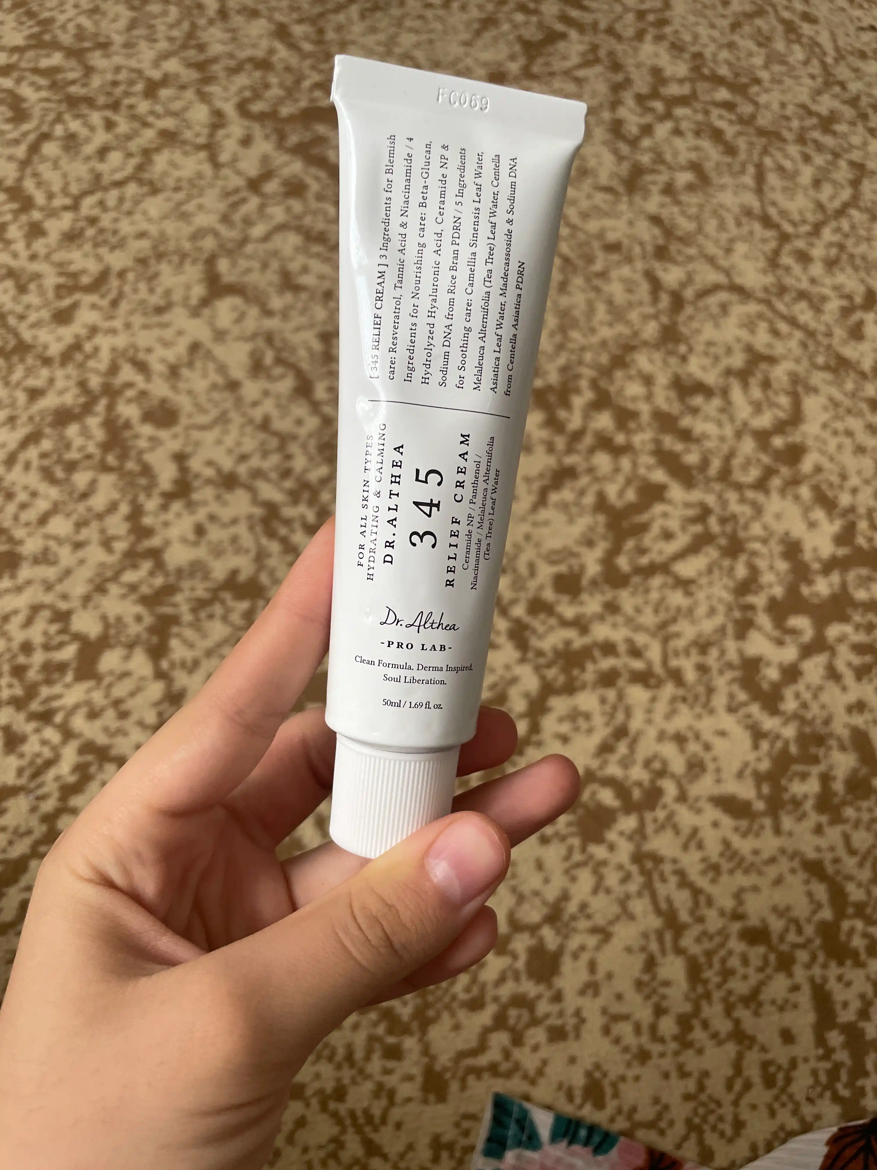 Resveratrol bilan tinchlantiruvchi krem Dr. Althea 345 Relief Cream