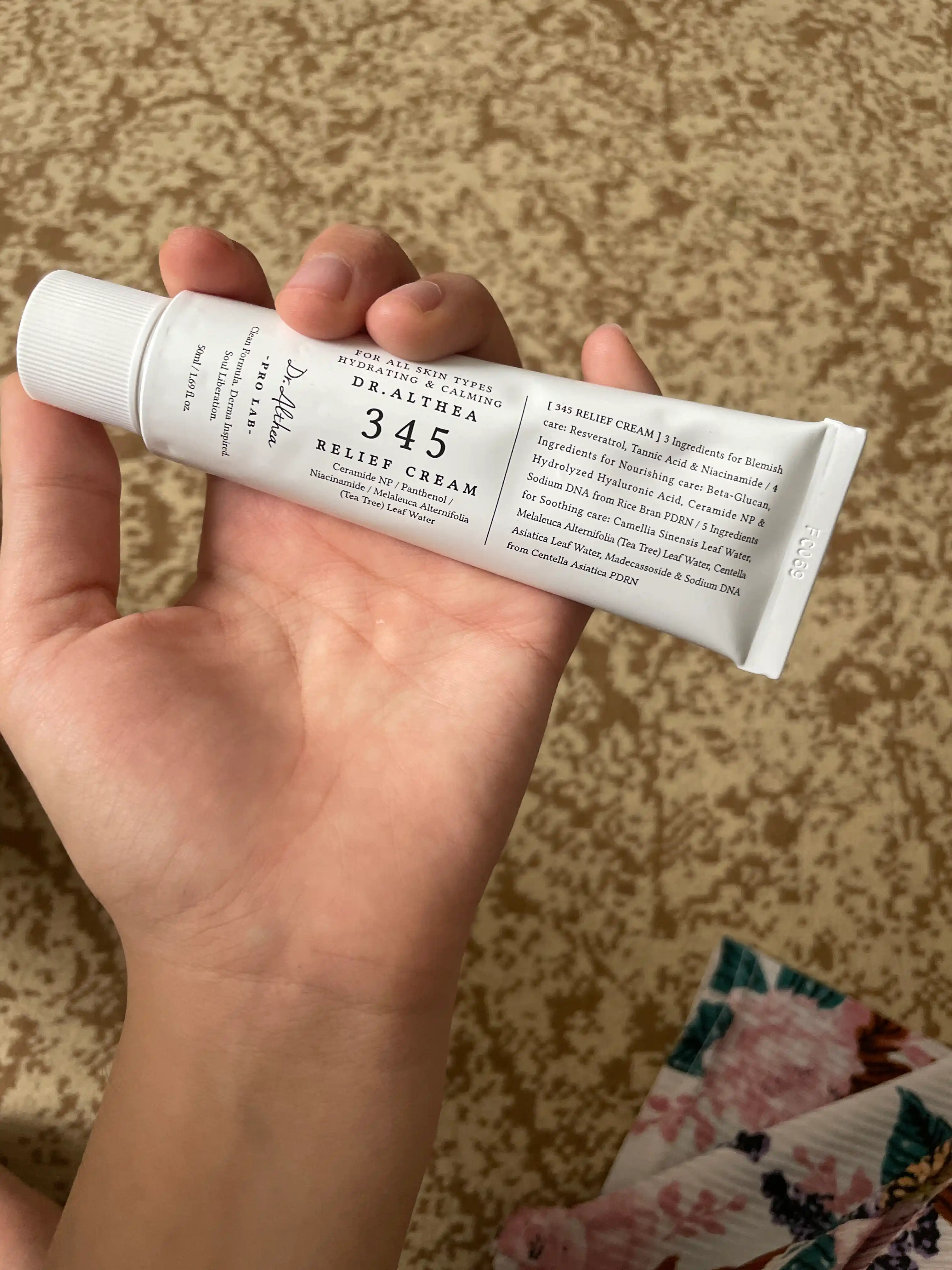 Resveratrol bilan tinchlantiruvchi krem Dr. Althea 345 Relief Cream