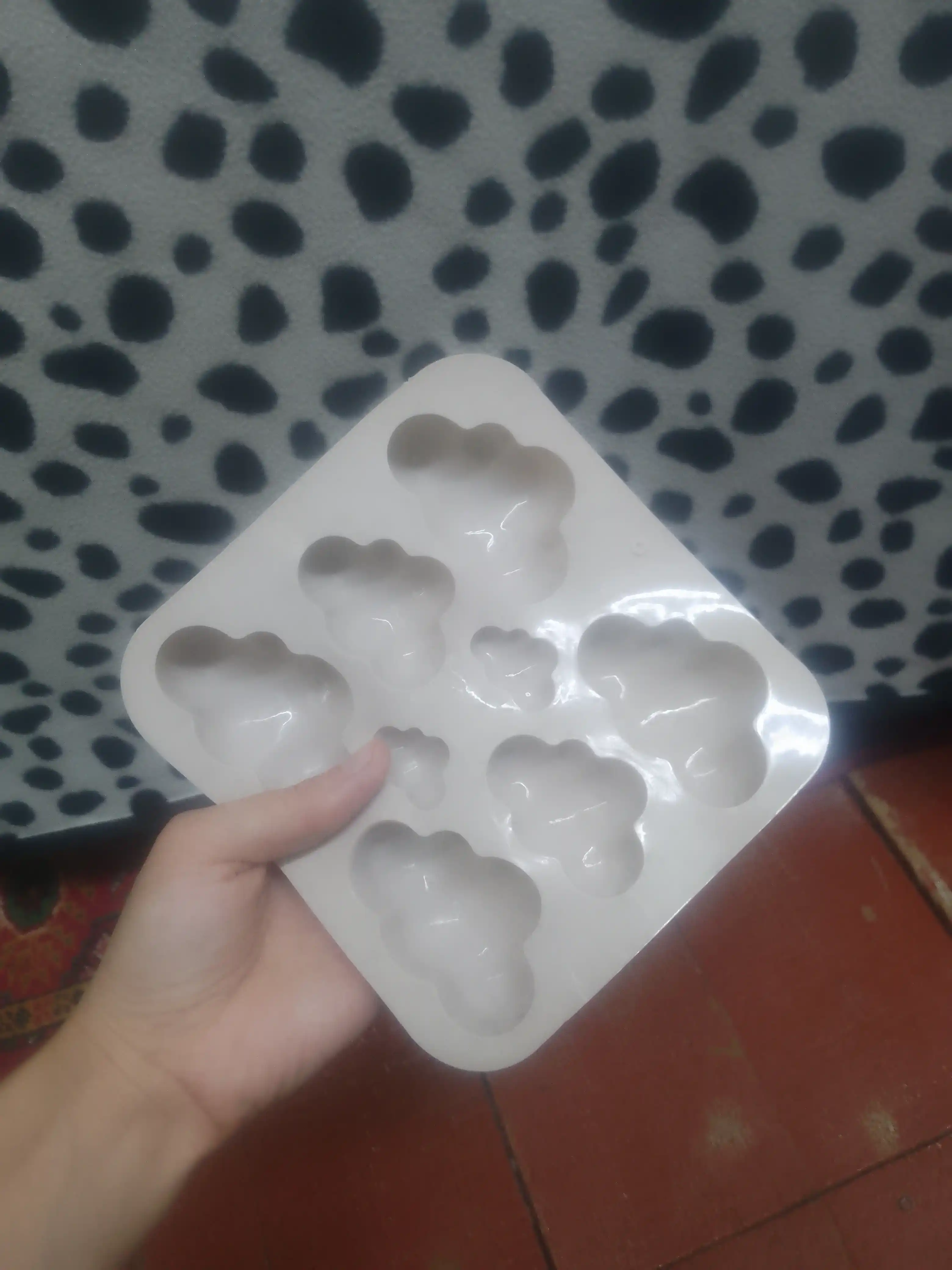 Shokolad, konfet, pishiriq, marmelad, desert va muz uchun silikon qoliplar