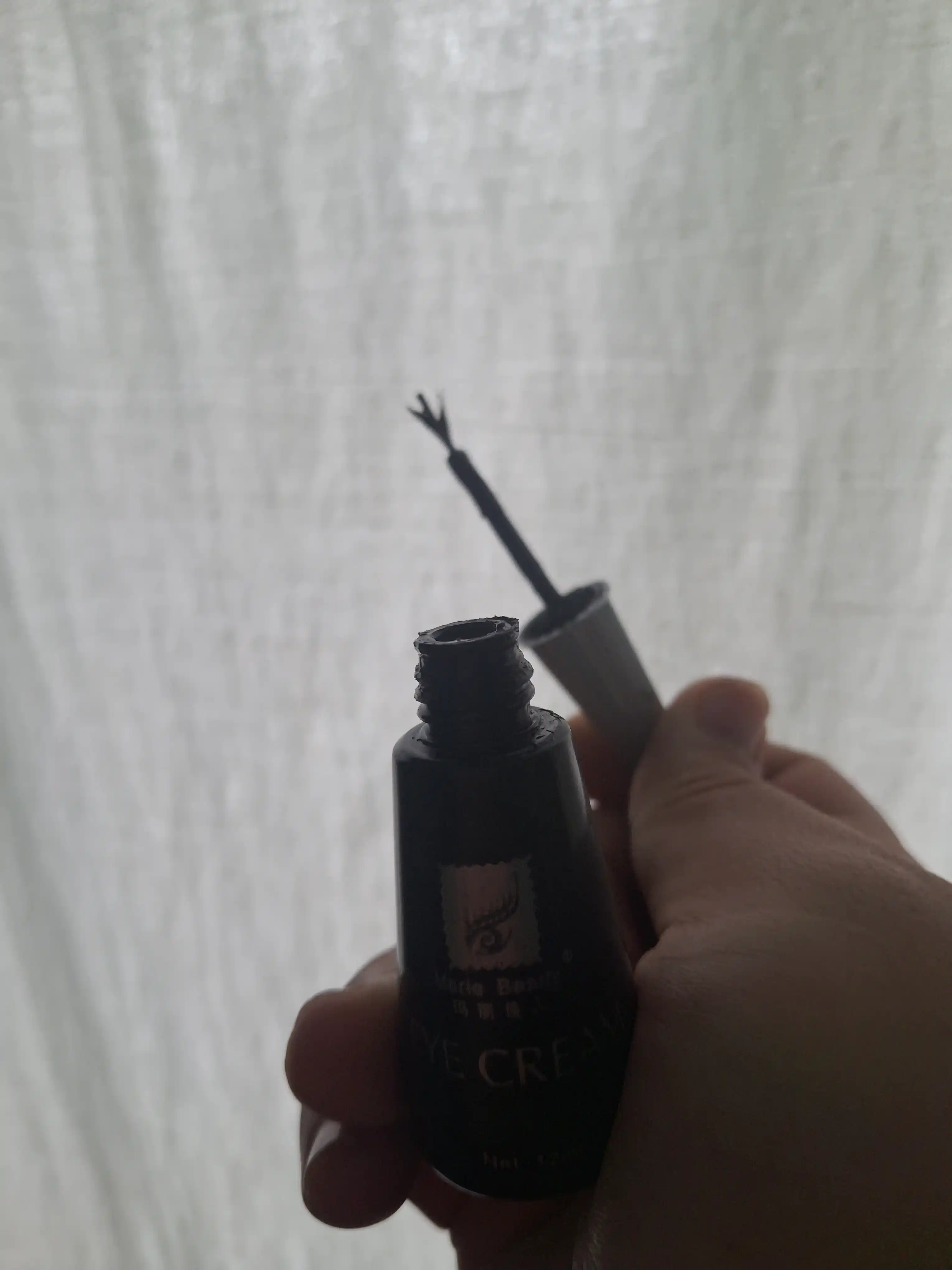 Kipriklarni o‘stirish uchun suvga chidamli yelim, 12 ml