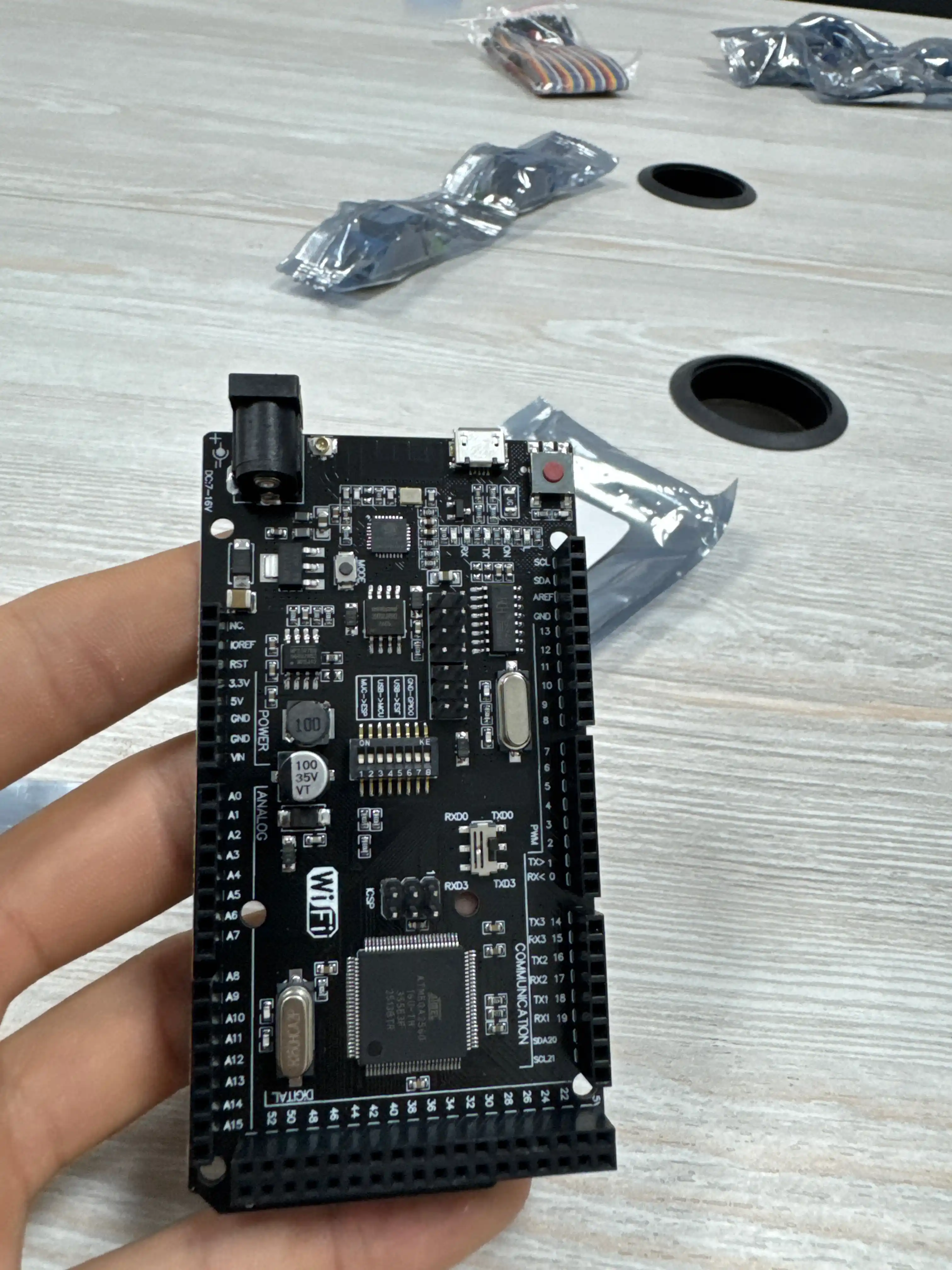 Плата Arduino Mega 2560 + WiFi Node MCU ESP8266 CH340G