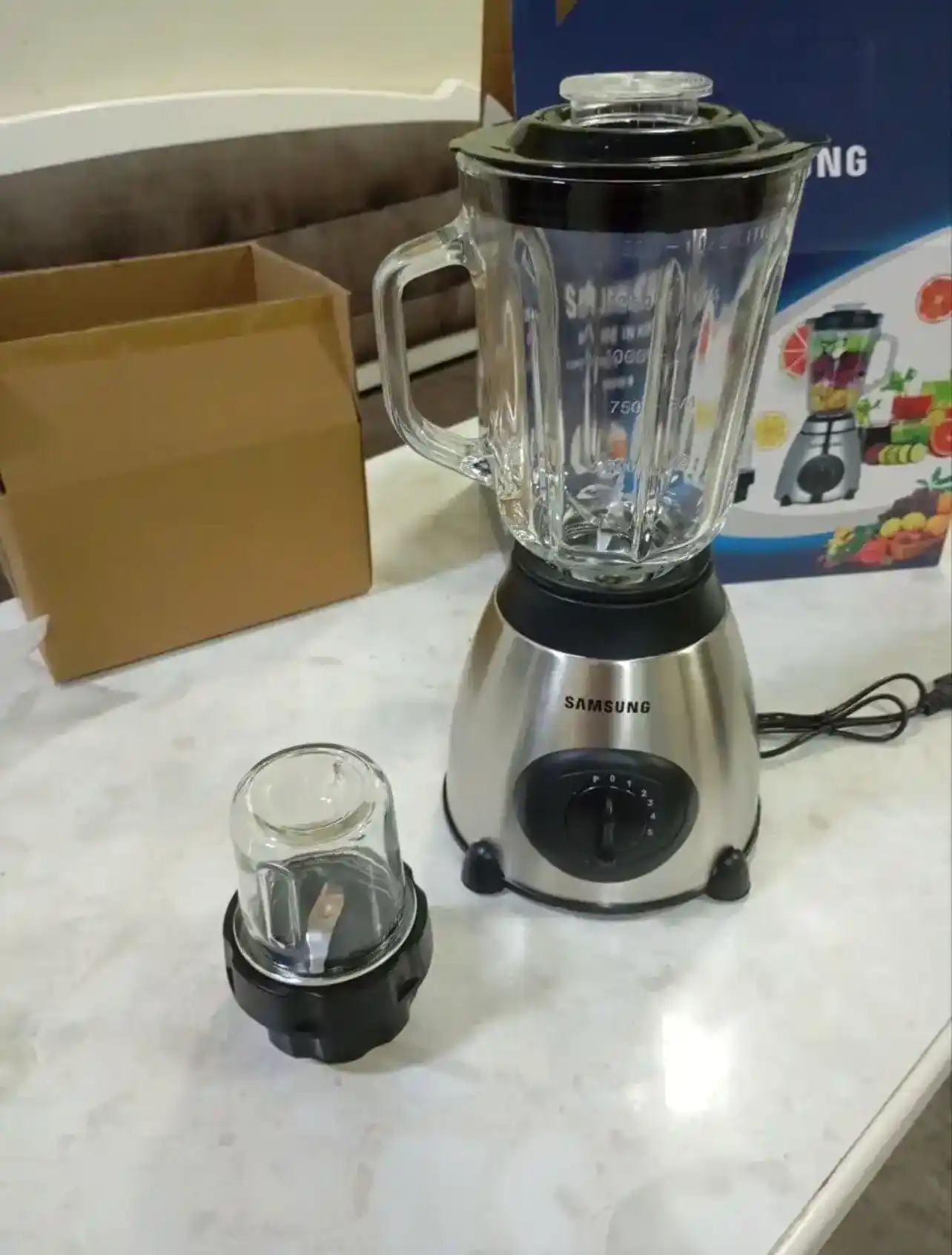 Stasionar blender 3-in-1: maydalagich, kofemolka, blender — 1000 Vt, 1.5 litr shisha idish