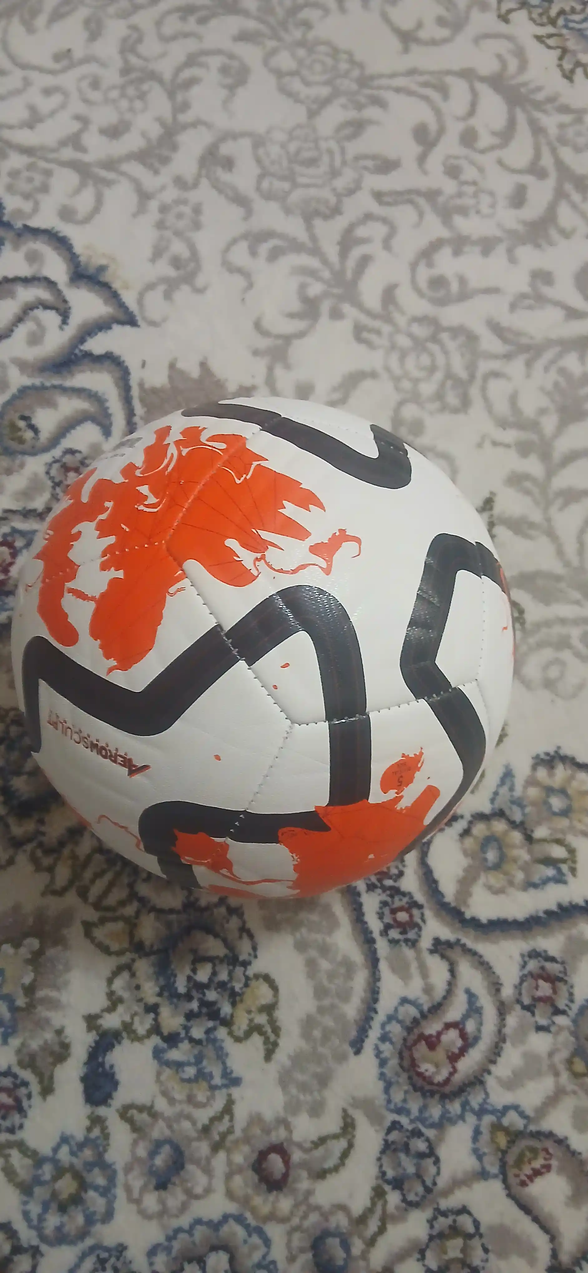 Futbol to‘pi to‘plam bilan (nasos, sumka, to‘r, igna), o‘yin va mashg‘ulotlar uchun