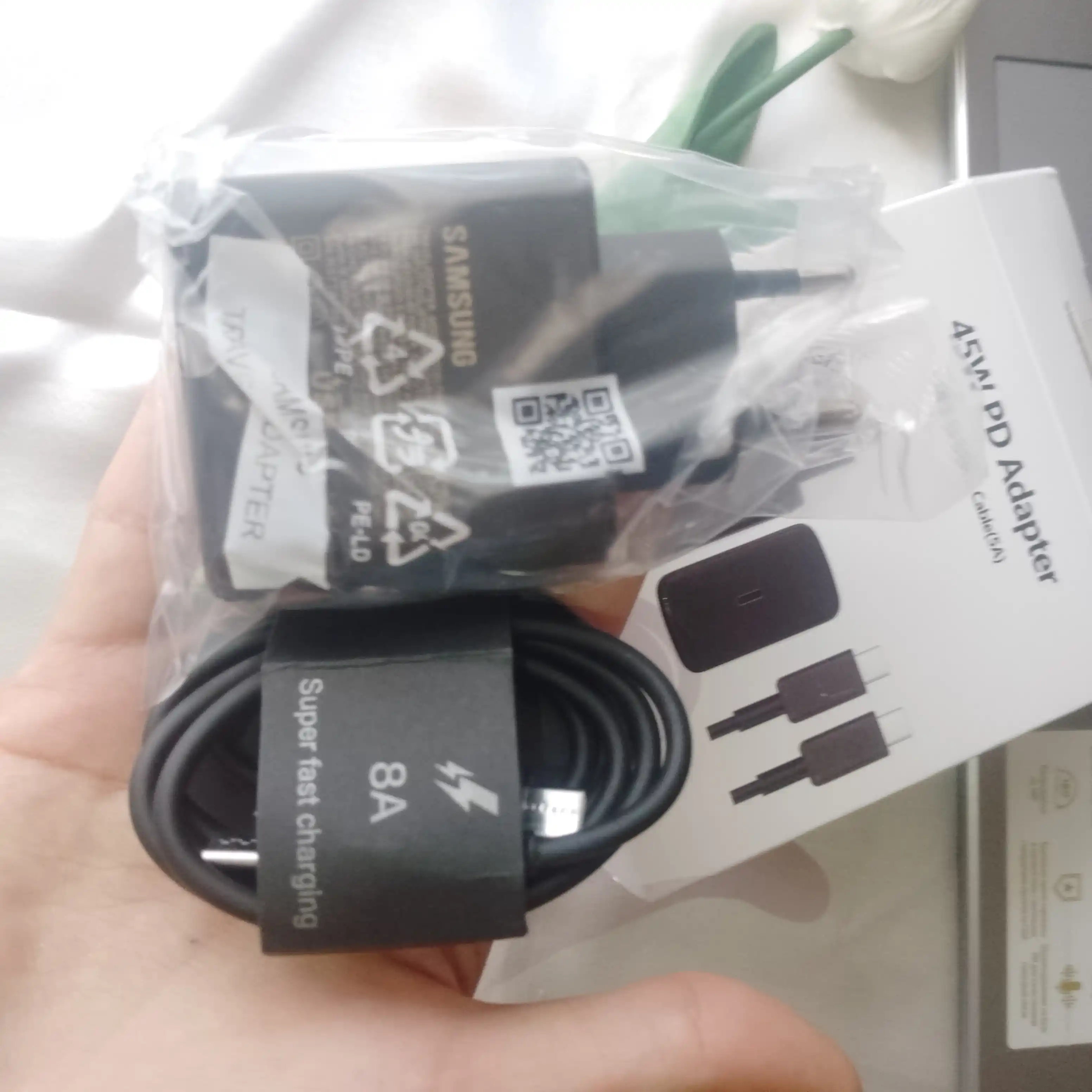Adapteri, zaryadlovchi qurilma 45WT/Vatt pd tez zaryadlovchi Type-C 8A kabel bilan