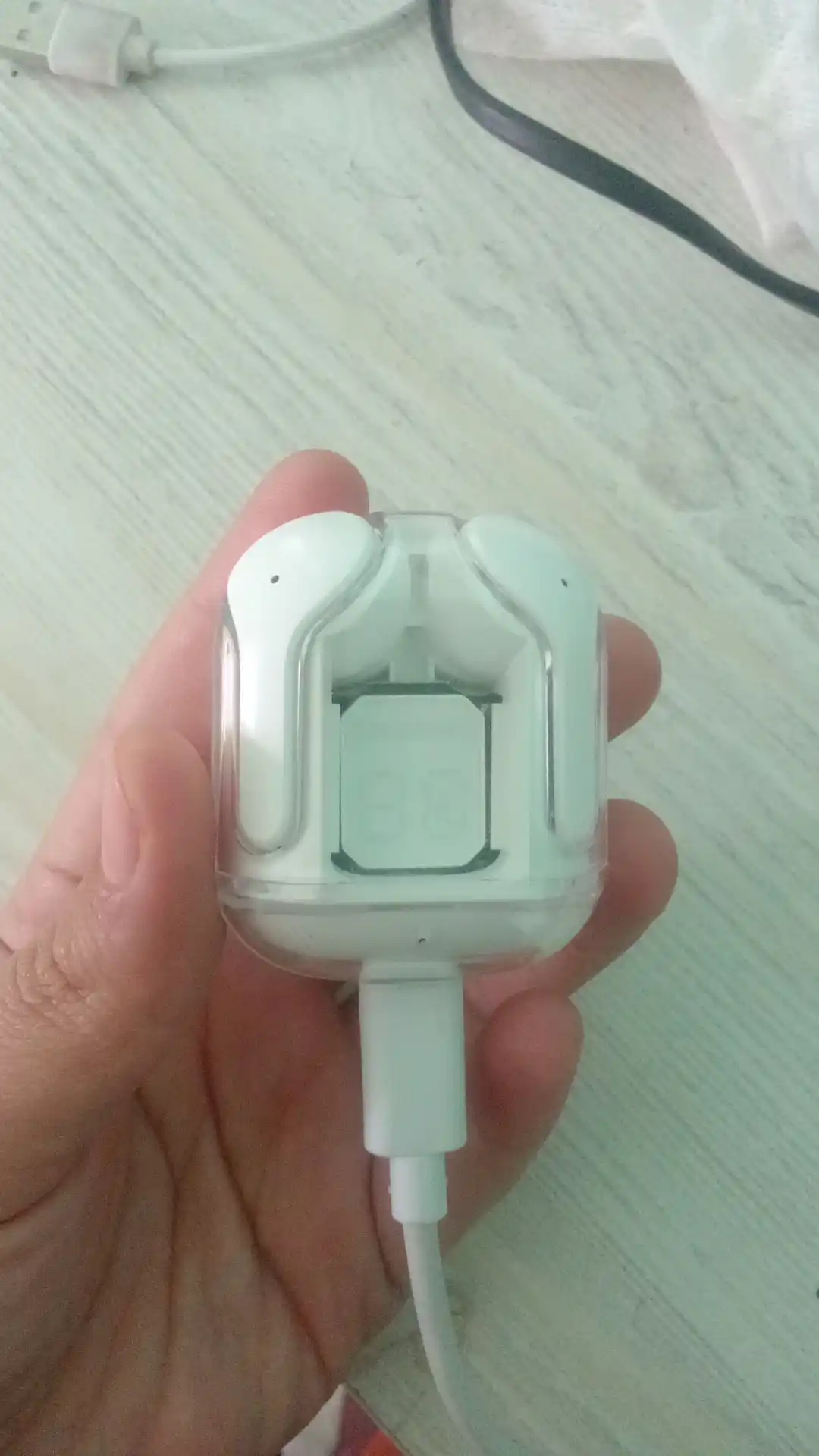 LEDdispleyvaTypeCquvvatlashqutisibilanjihozlangansimsizTWSAIBT Bluetooth 5.3 quloqchinlari