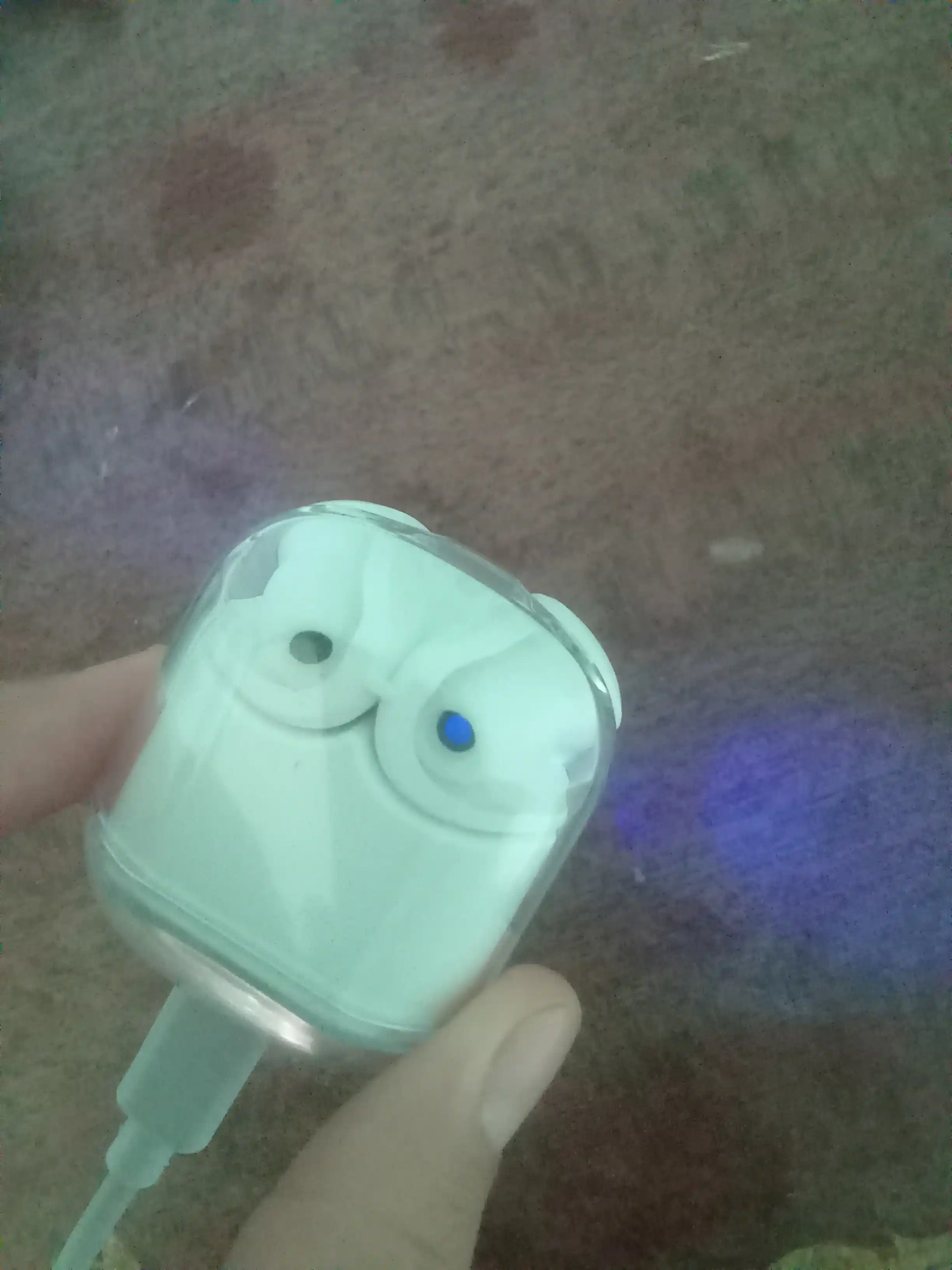 LEDdispleyvaTypeCquvvatlashqutisibilanjihozlangansimsizTWSAIBT Bluetooth 5.3 quloqchinlari