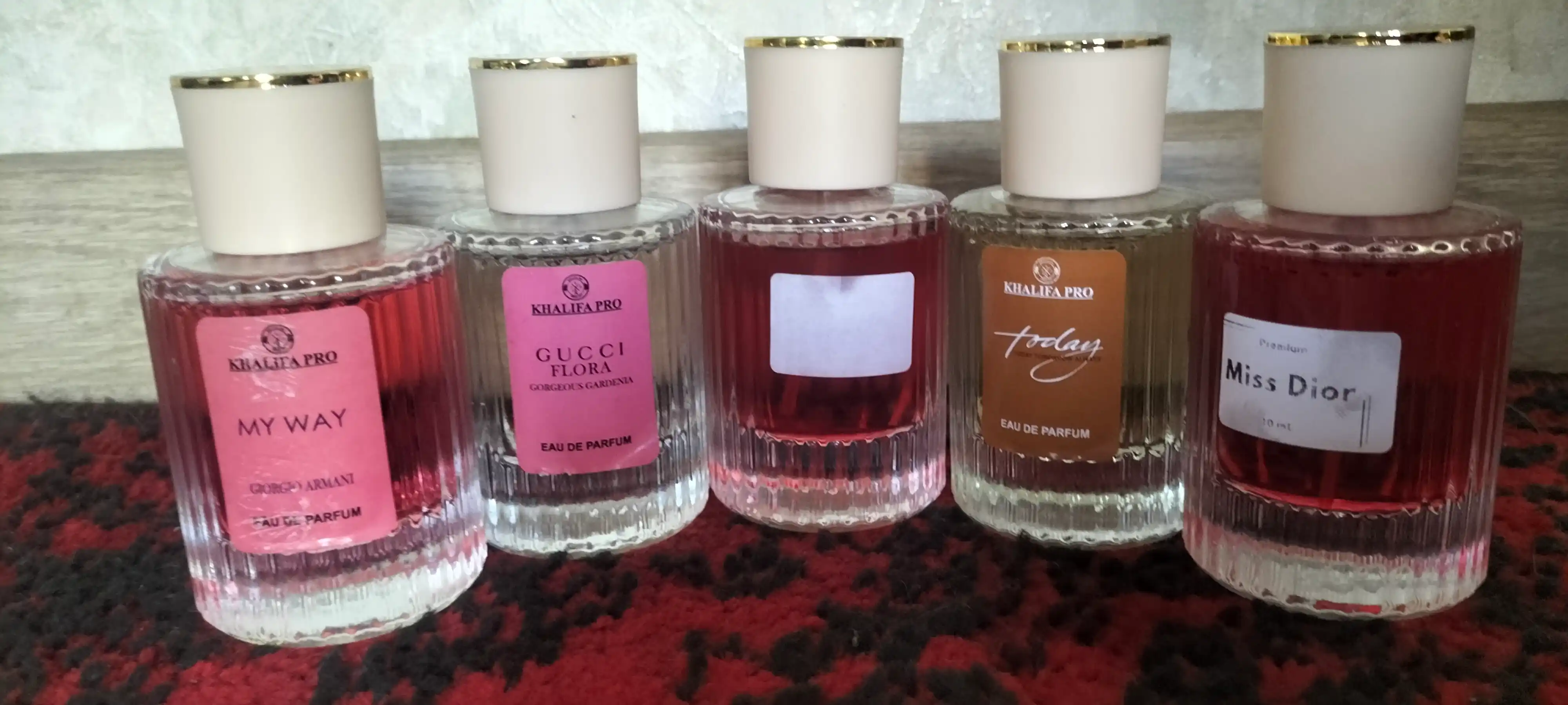 Atirlar ayollar uchun Lost Cherry, My Way, Miss Dior, Gucci Flora, Avon Today, sovga nabor