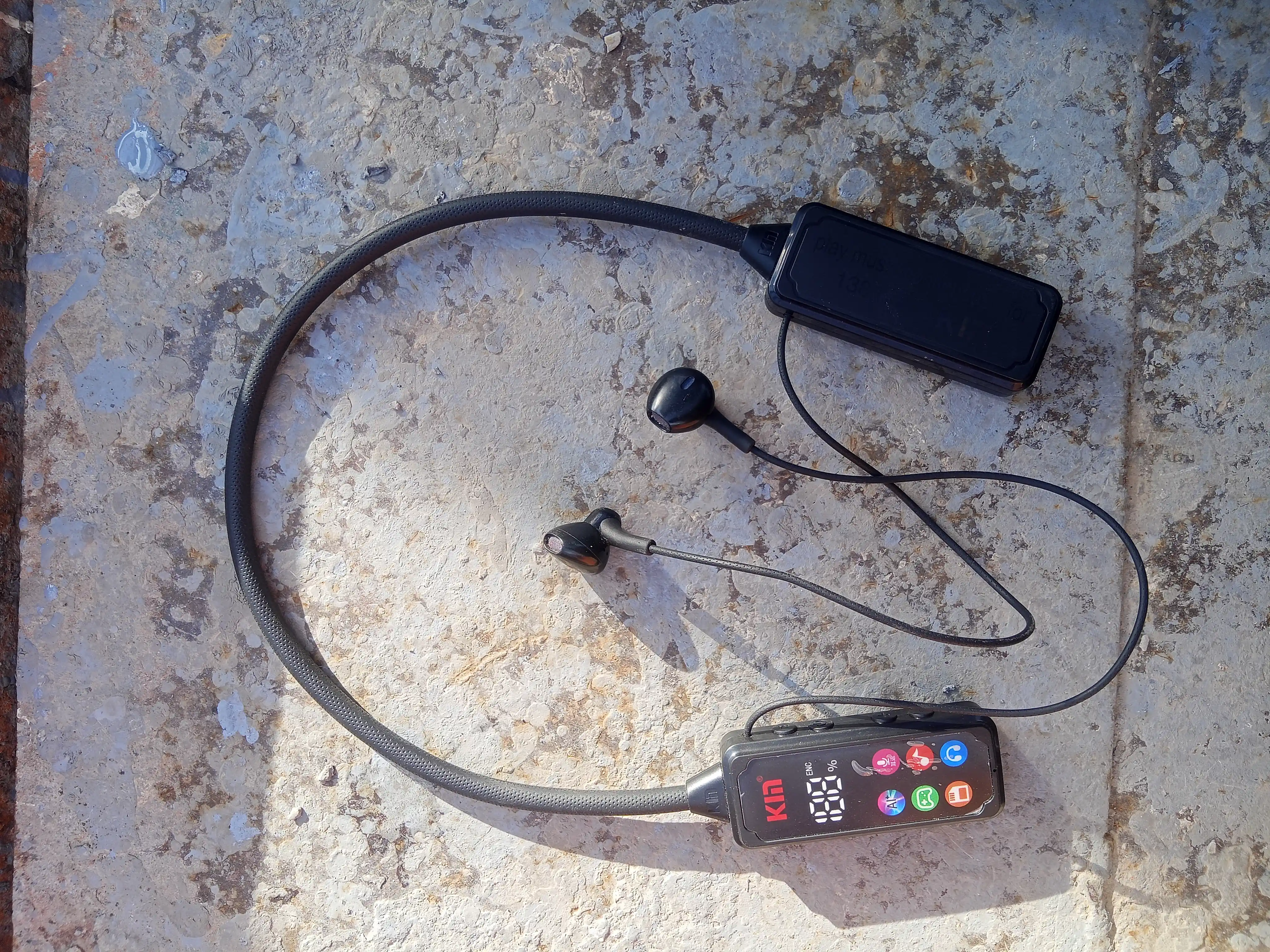 Simsiz quloqchin KIN KL100 Bluetooth 5.4 1100 mAh ENC mikrofon bo'yinbog' dizayn naushnik