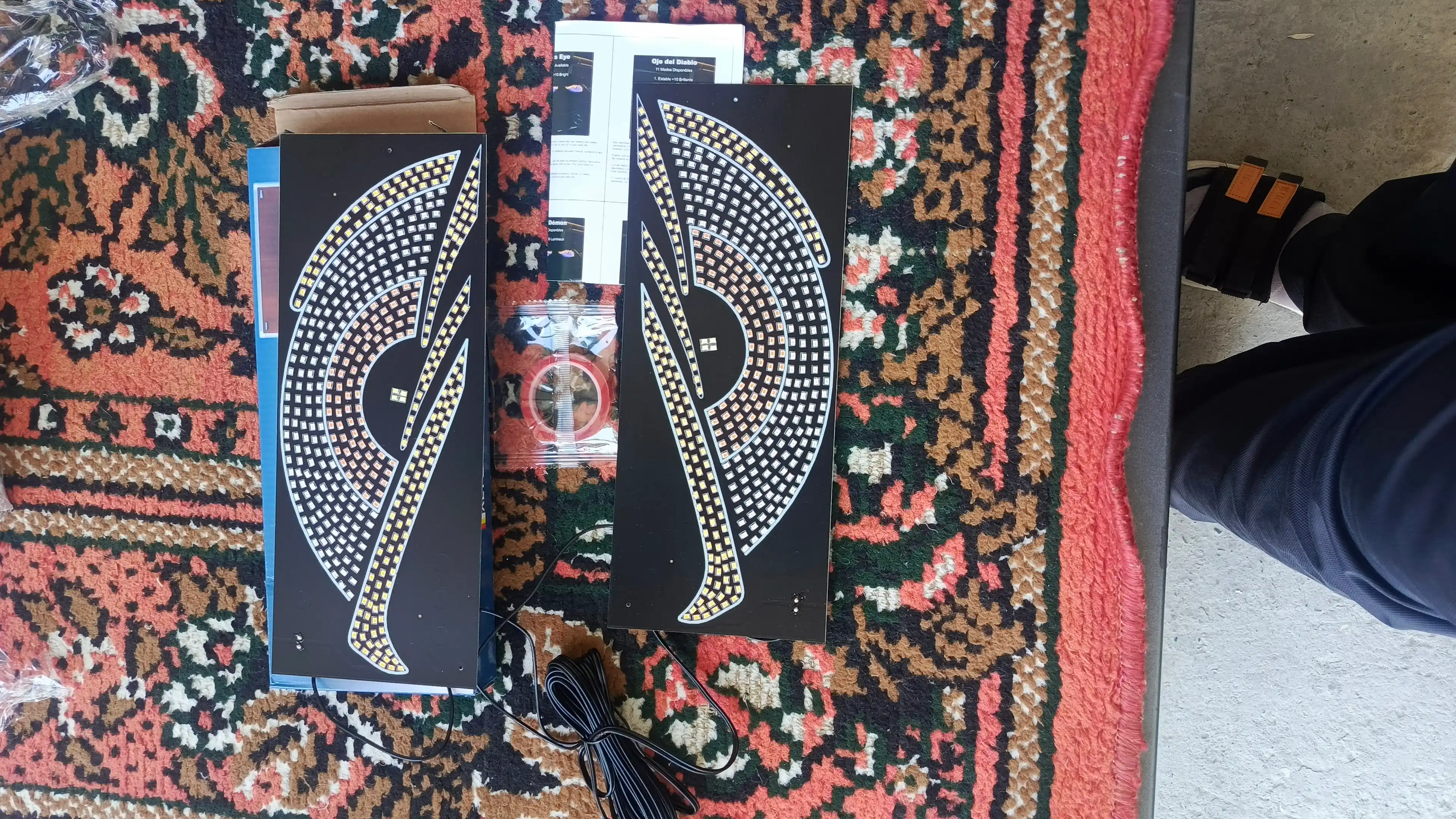 Светодиодная панель Глаза для автомобиля, 11 режимов, Devil Eyes