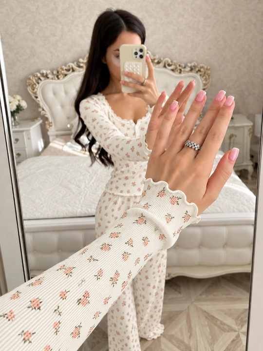 Ayollar va qizlar uchun komplekt tungi kiym, pijama, paxtali va sifatli mato