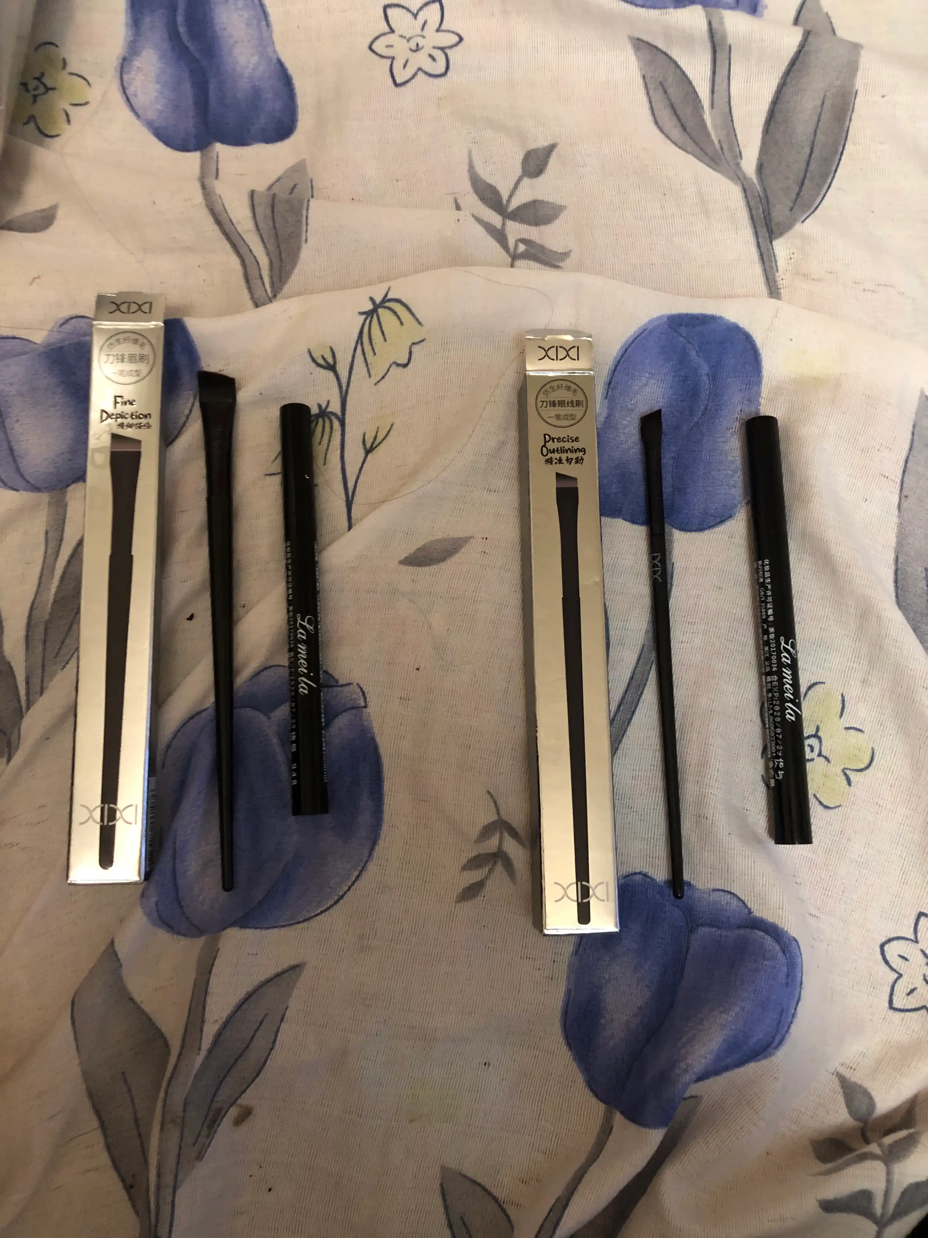 XIXI Professional Makiyaj Kistlari (2 dona) – qosh va ko‘z uchun