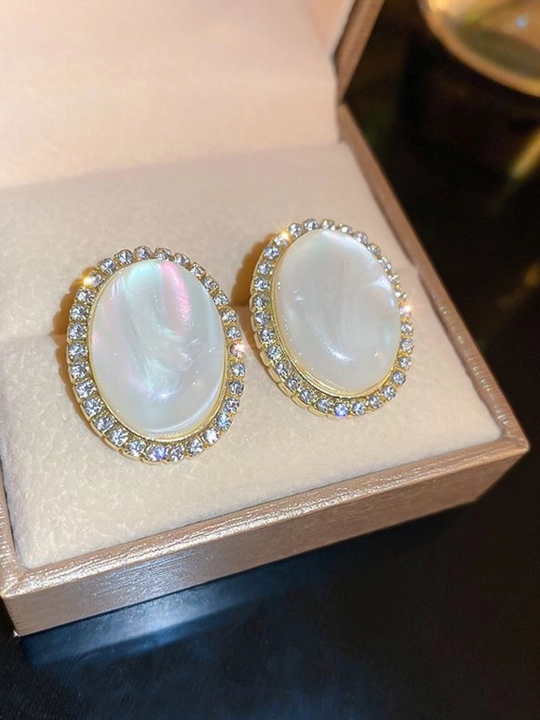 Серьги для женщин красивые и легкие