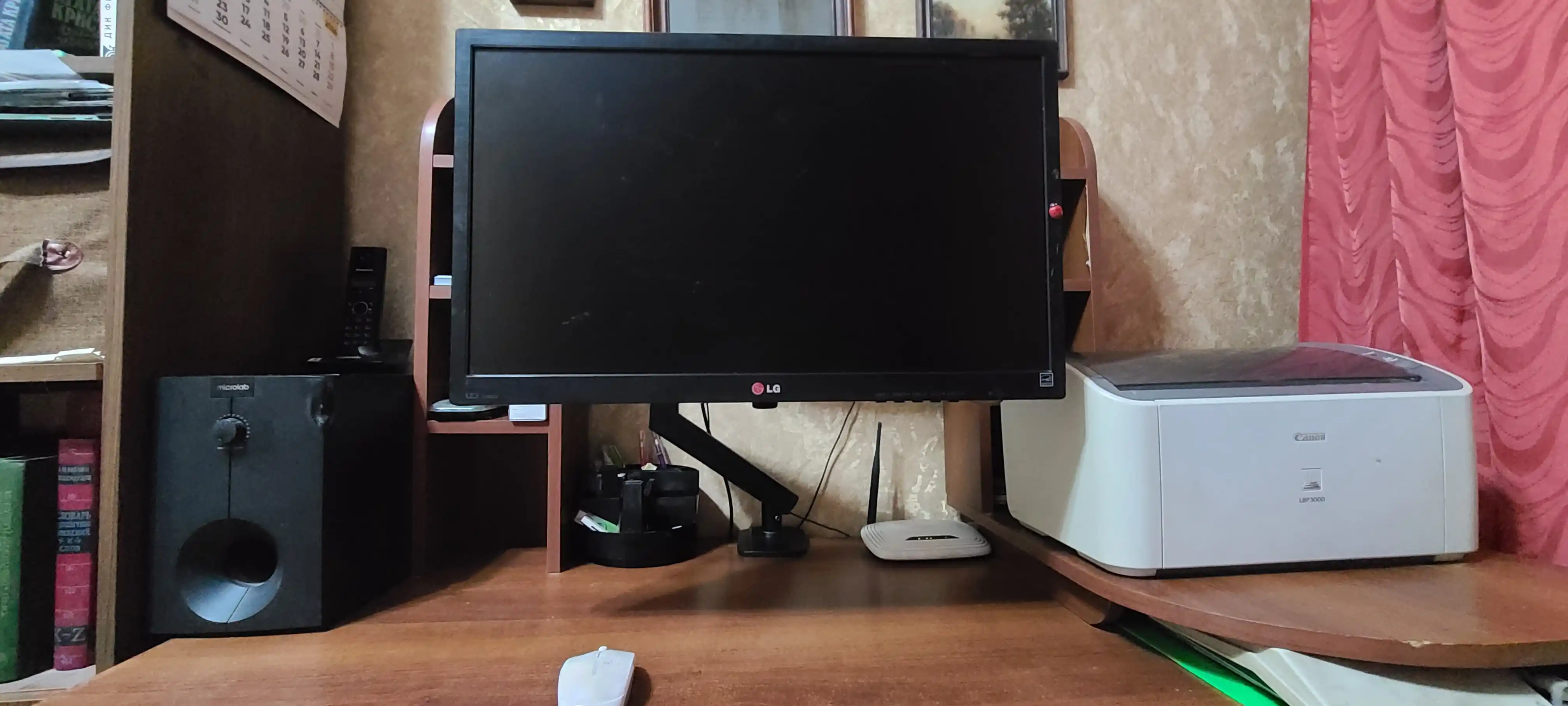 17-32 dyuymli mexanik prujinali North Bayou NB A5 monitor uchun stol kronshteyni