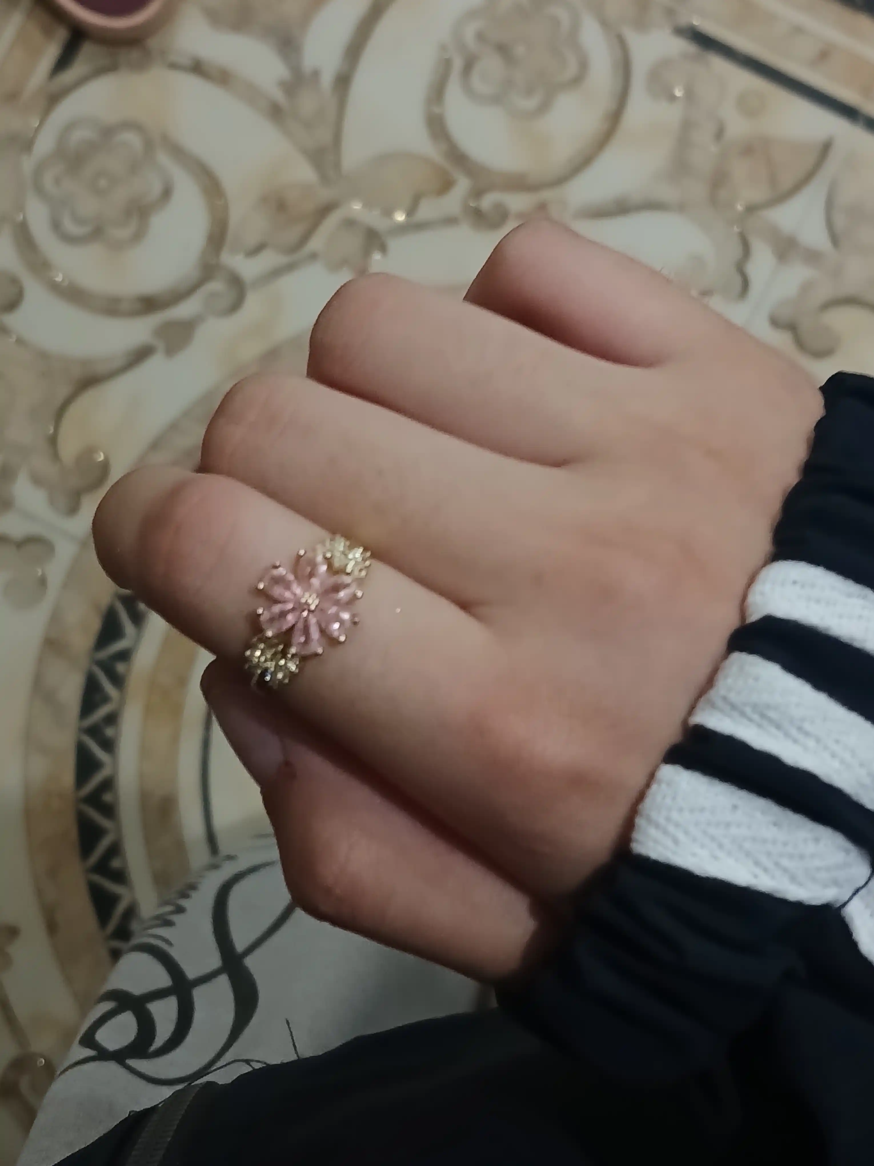 Qizlar va ayollar uchun moslashuvchan o‘lchamdagi nafis uzuk