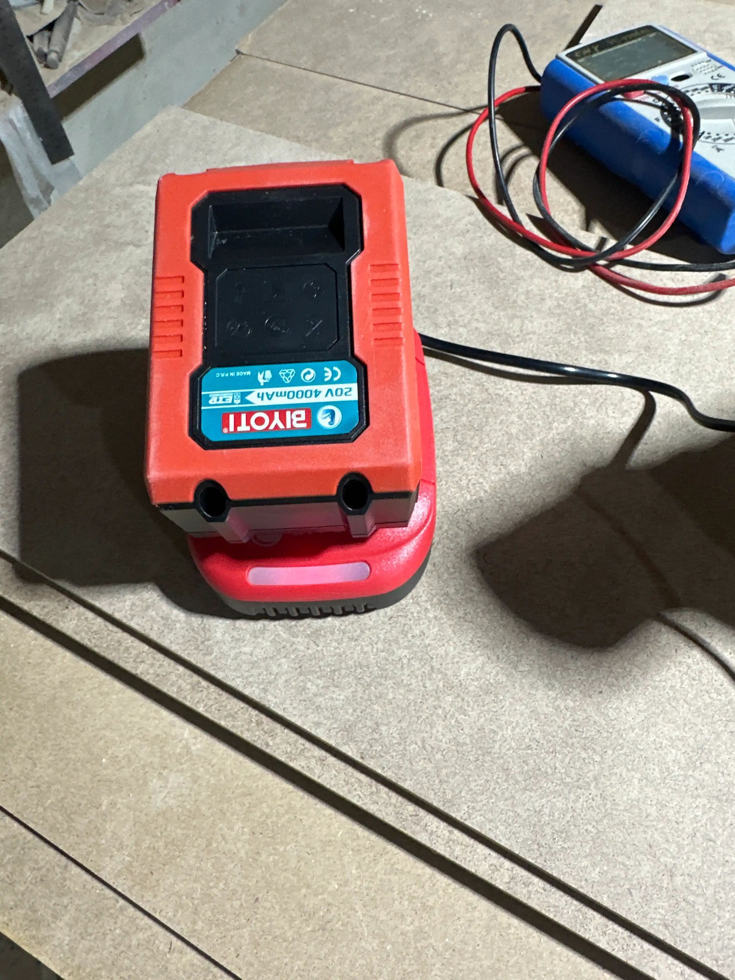 Akkumulyatorli cho'tkasiz havo kompressori BIYOTI BYT-AC3L (20V, 440W, 2.5L)