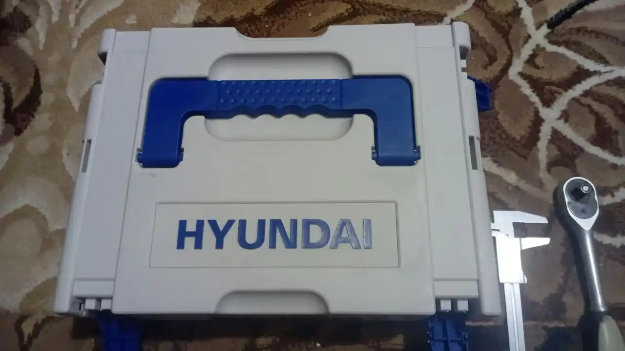 Akkumulyatorli cho‘tkasiz zarbali gaykovyort 350/650/1100/1900 N HYUNDAI