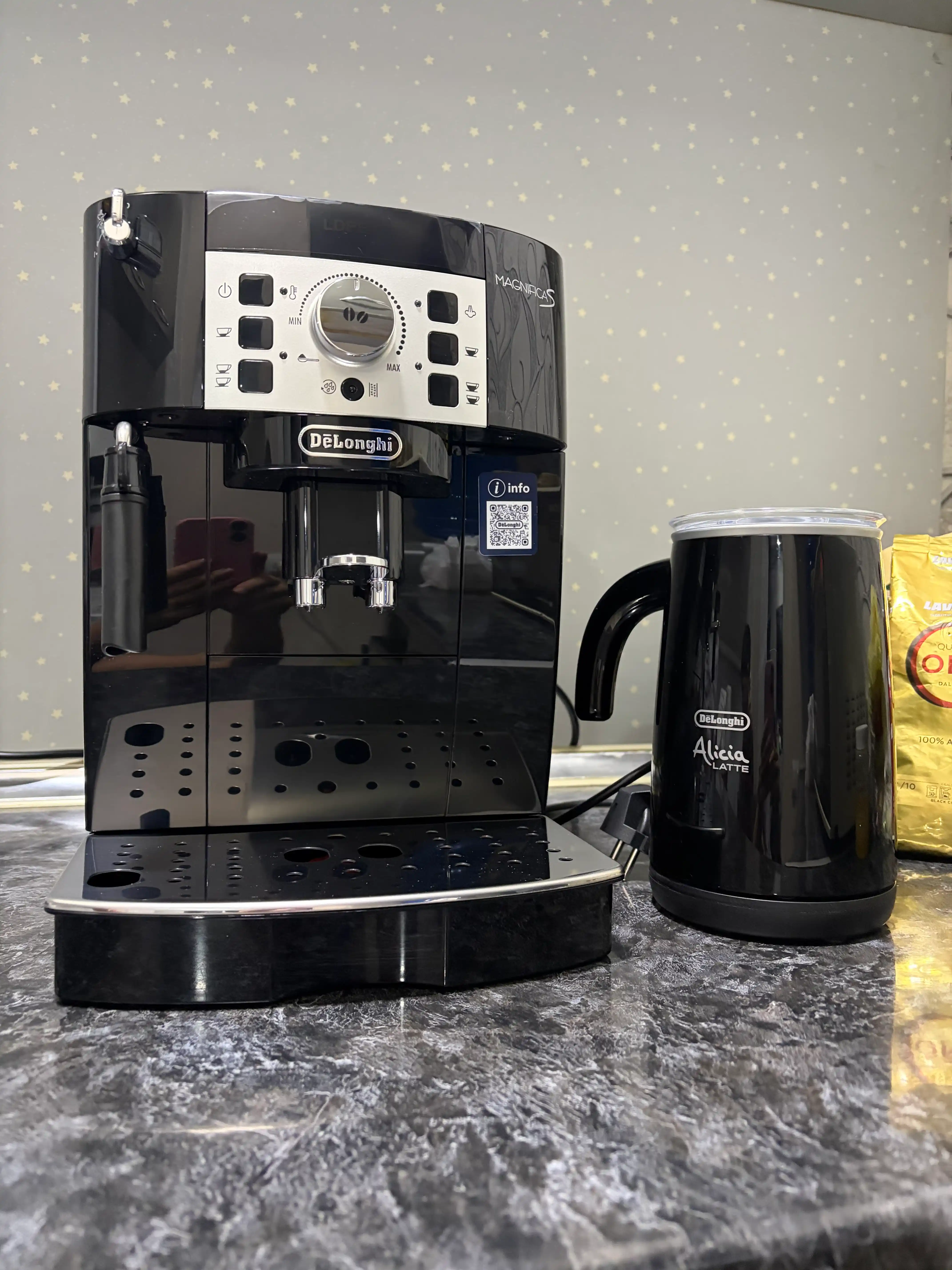 DeLonghi ECAM 22.110.B Magnifica S qahva mashinasi, 15 bar, kapuchinator