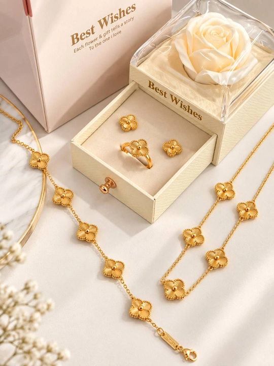 Ювелирный комплект Van Cleef: кольцо, серьги, цепочка