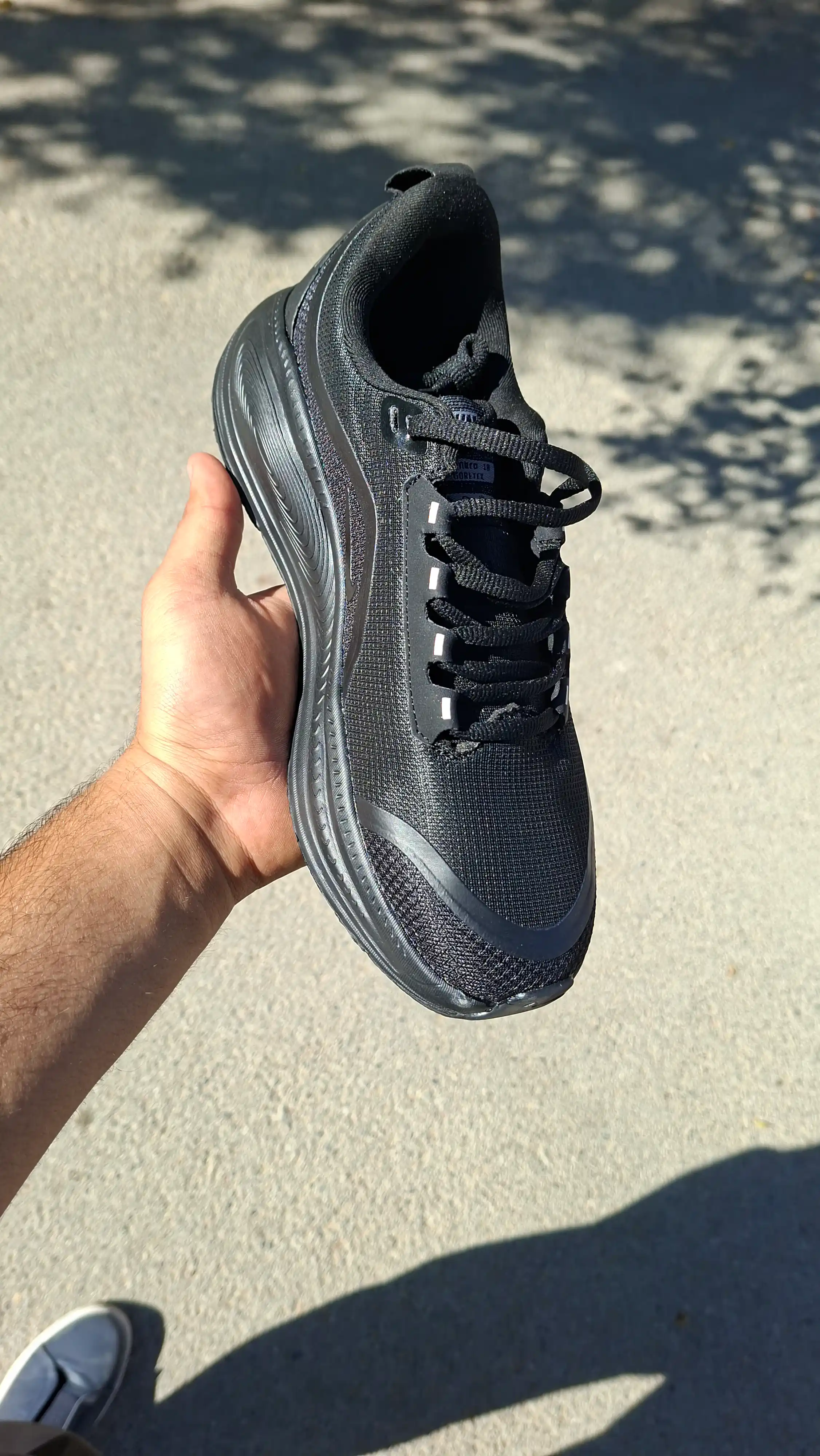 Nike ZoomX Run -Gore-Tex Edition o‘lchamlar: 40-45, 1 o'lcham katta olish tavsiya etiladi