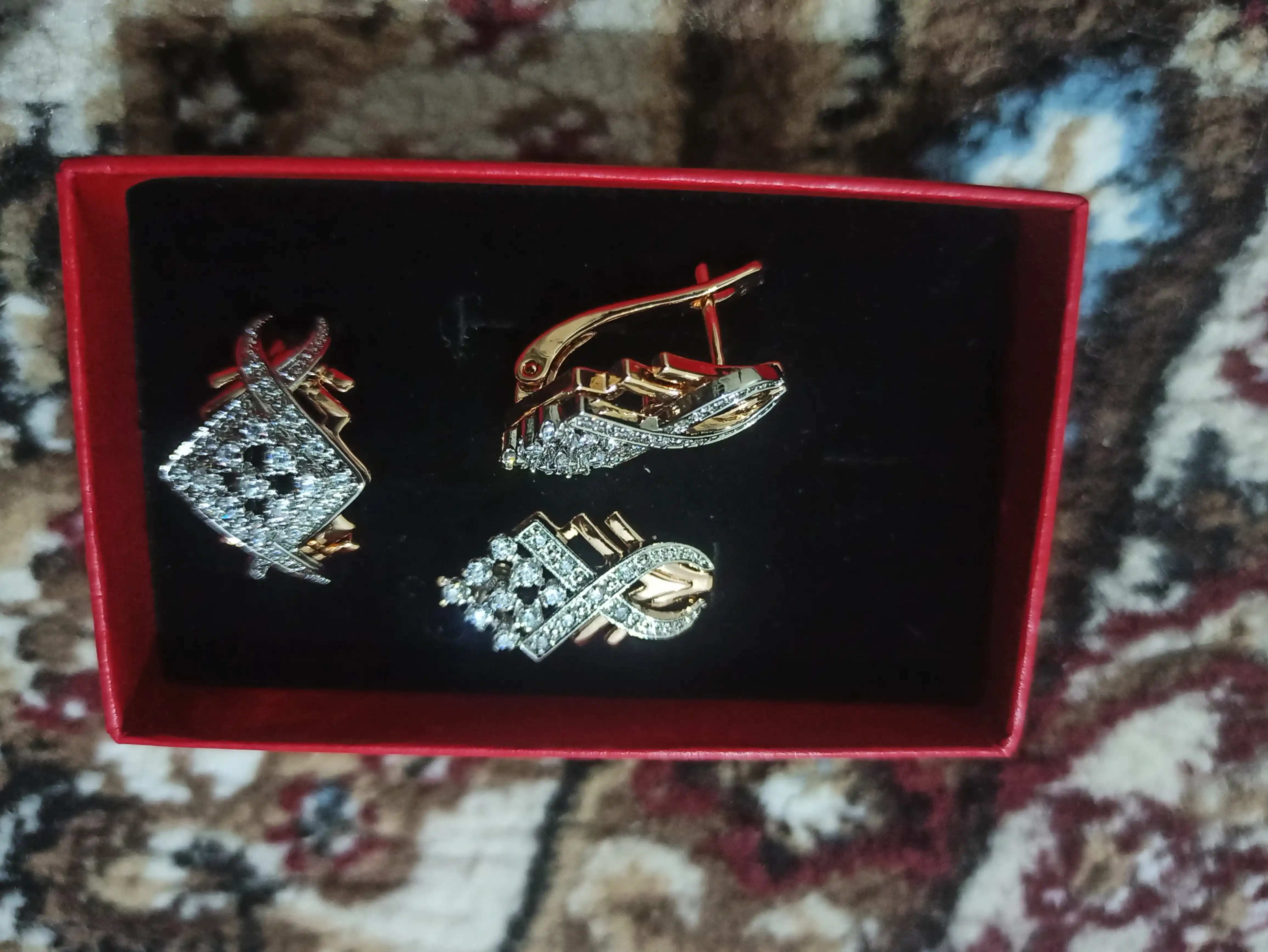 Ayollar uchun Xuping uzuk va ziraklar to'plami, Sovg‘a qutisida, Xuping Stainless Steel