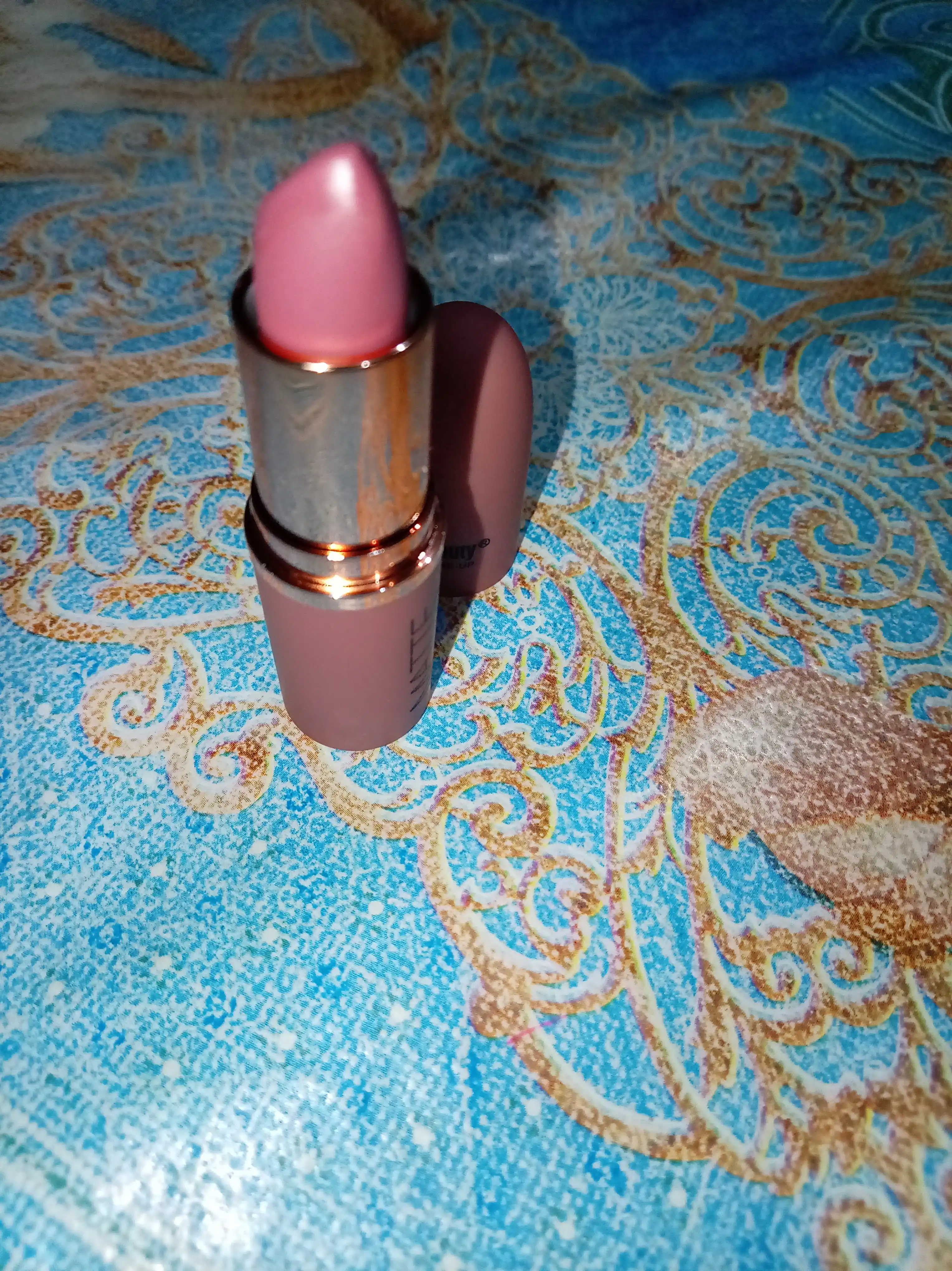 Матовая помада для губ Romantic Beauty нюдовые оттенки