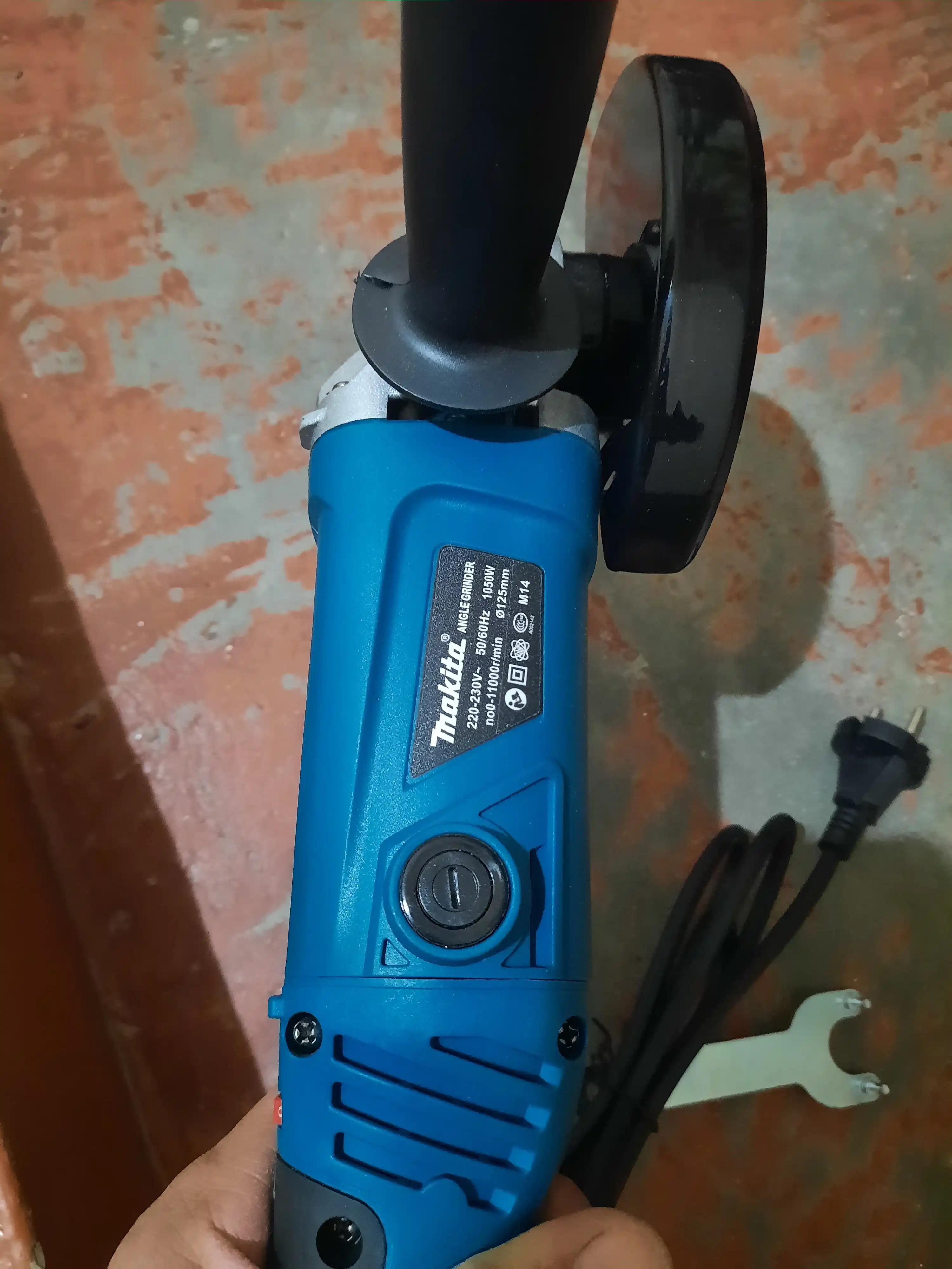 Болгарка с регулировкой, MAKITA 125 мм, 6 х скоростная, профессиональный