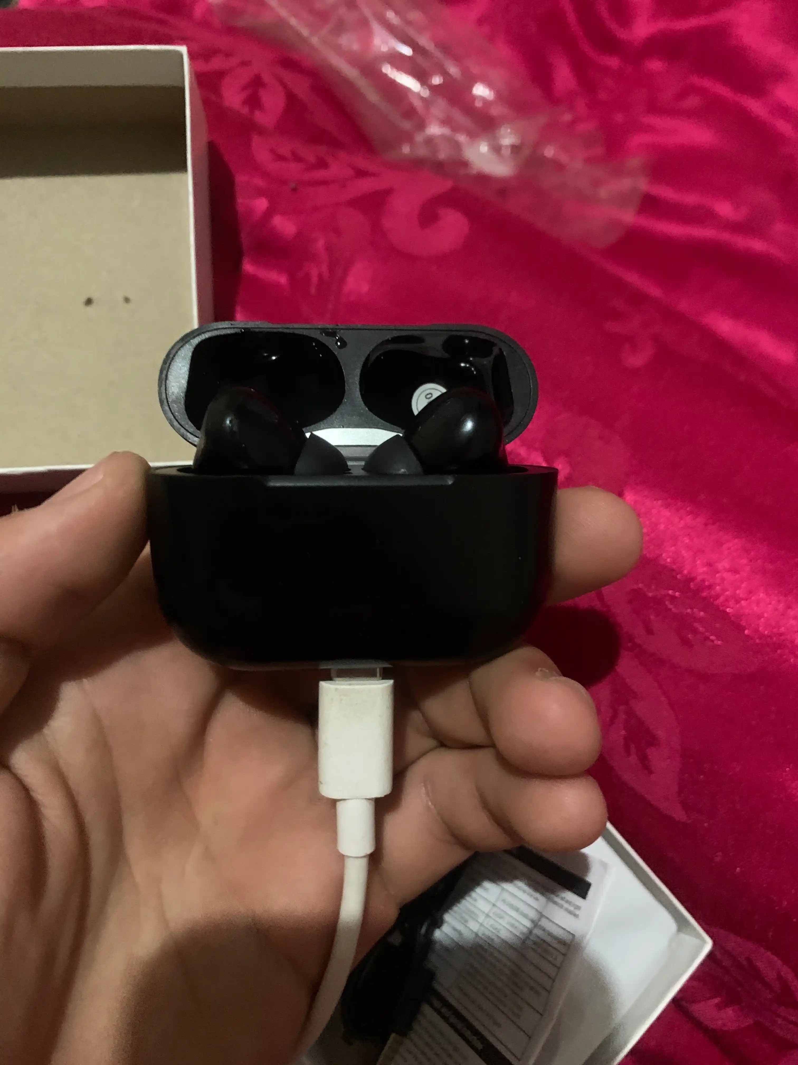 Simsiz quloqchinlar A.Pods Pro 2, A.Pods 3, sensorli boshqaruv, zaryadlash kabeli bilan