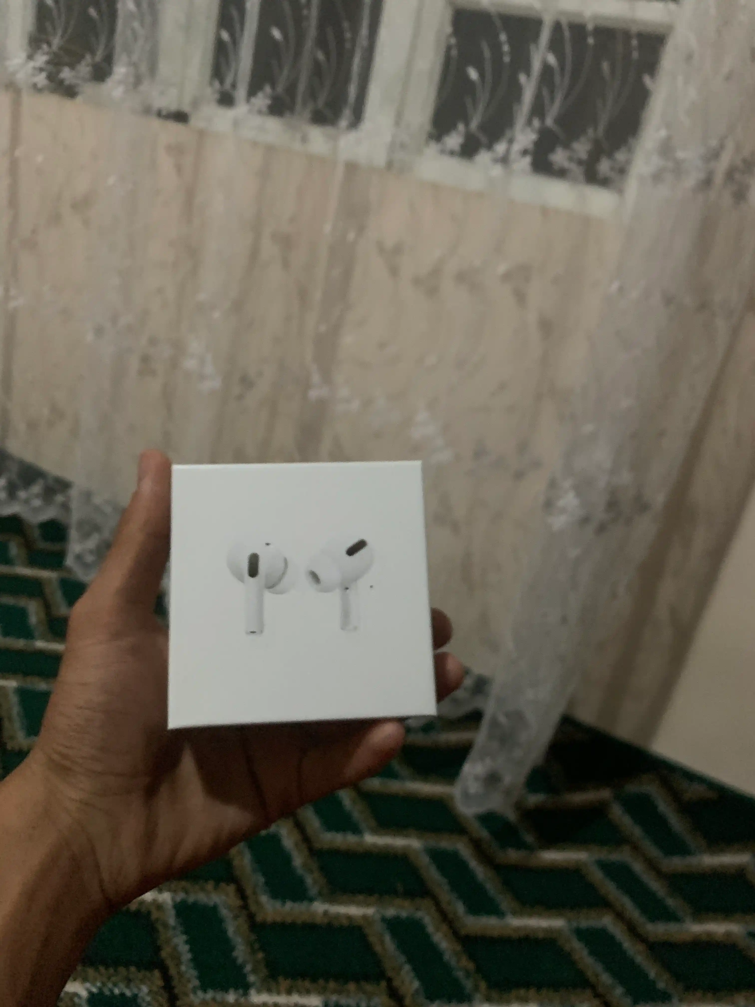Simsiz quloqchinlar A.Pods Pro 2, A.Pods 3, sensorli boshqaruv, zaryadlash kabeli bilan