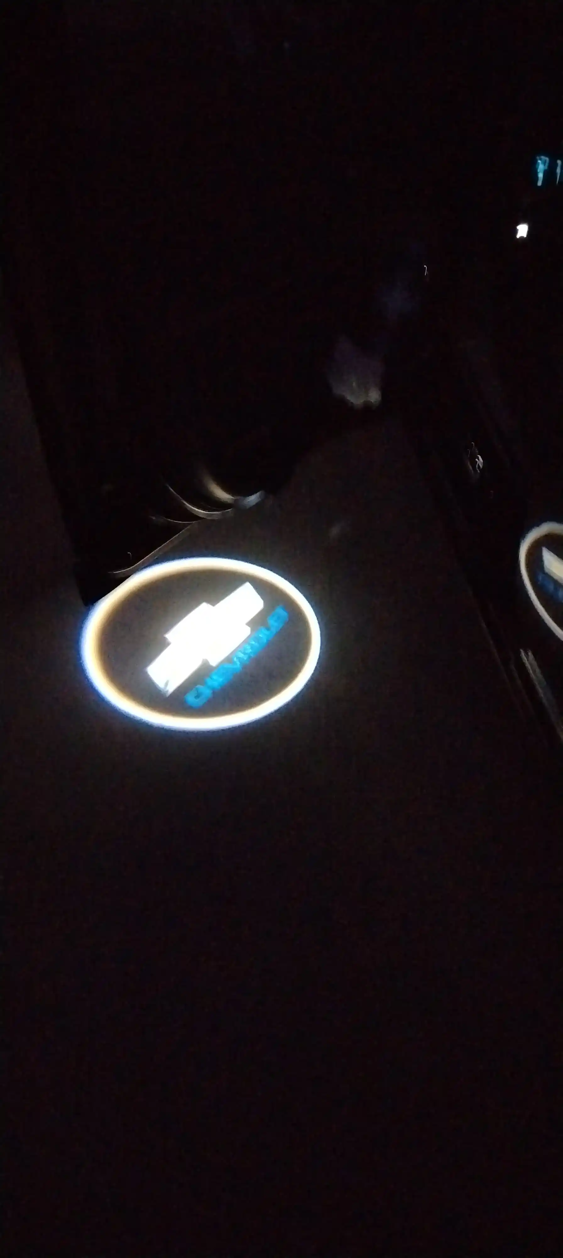 GERB va Chevrolet logotipli avtomobil eshigi LED yoritgichi sharhlari 1 dona