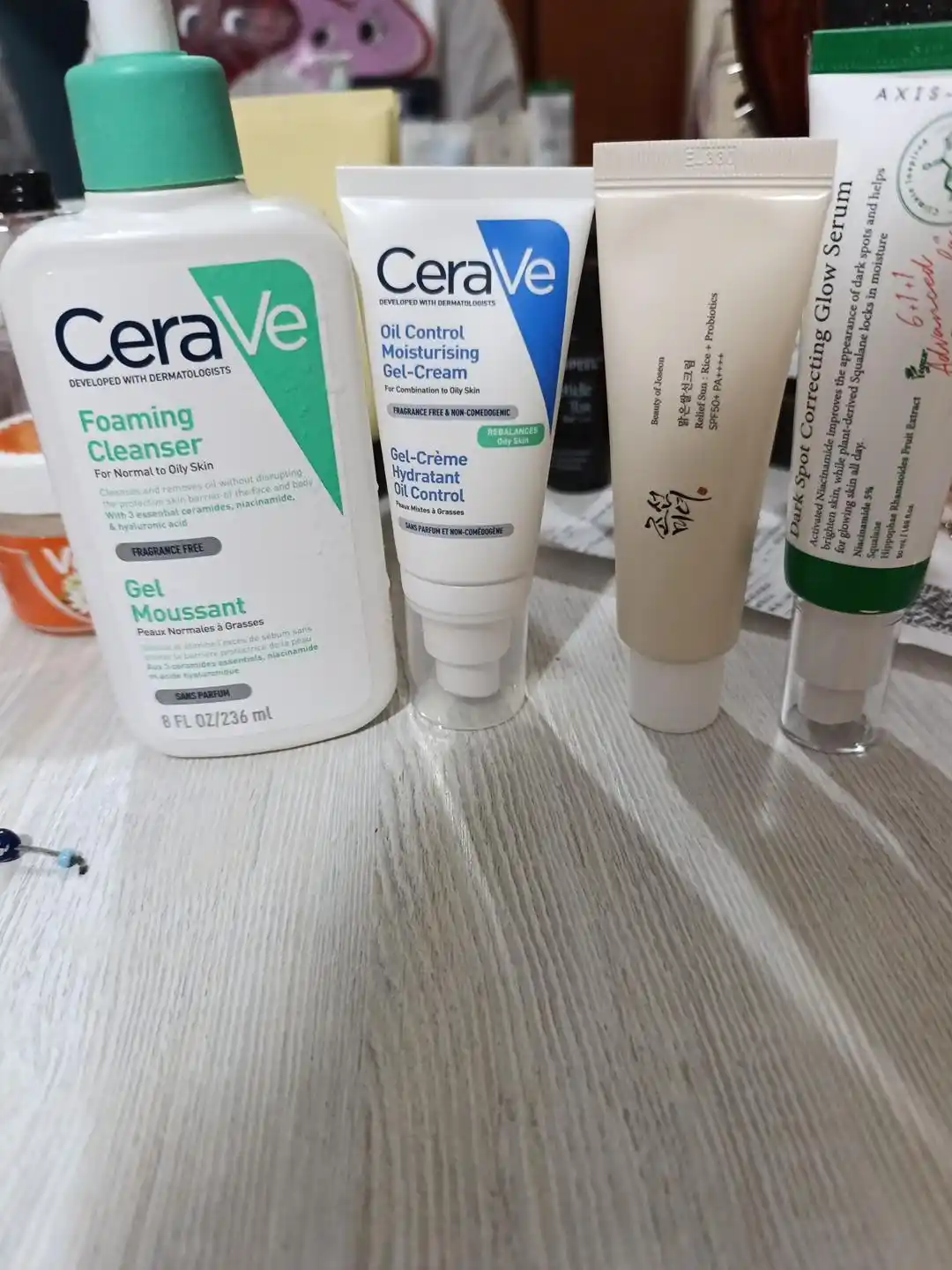 Yog‘li va aralash yuz terisi uchun namlantiruvchi CERAVE gel-kremi, 52 ml