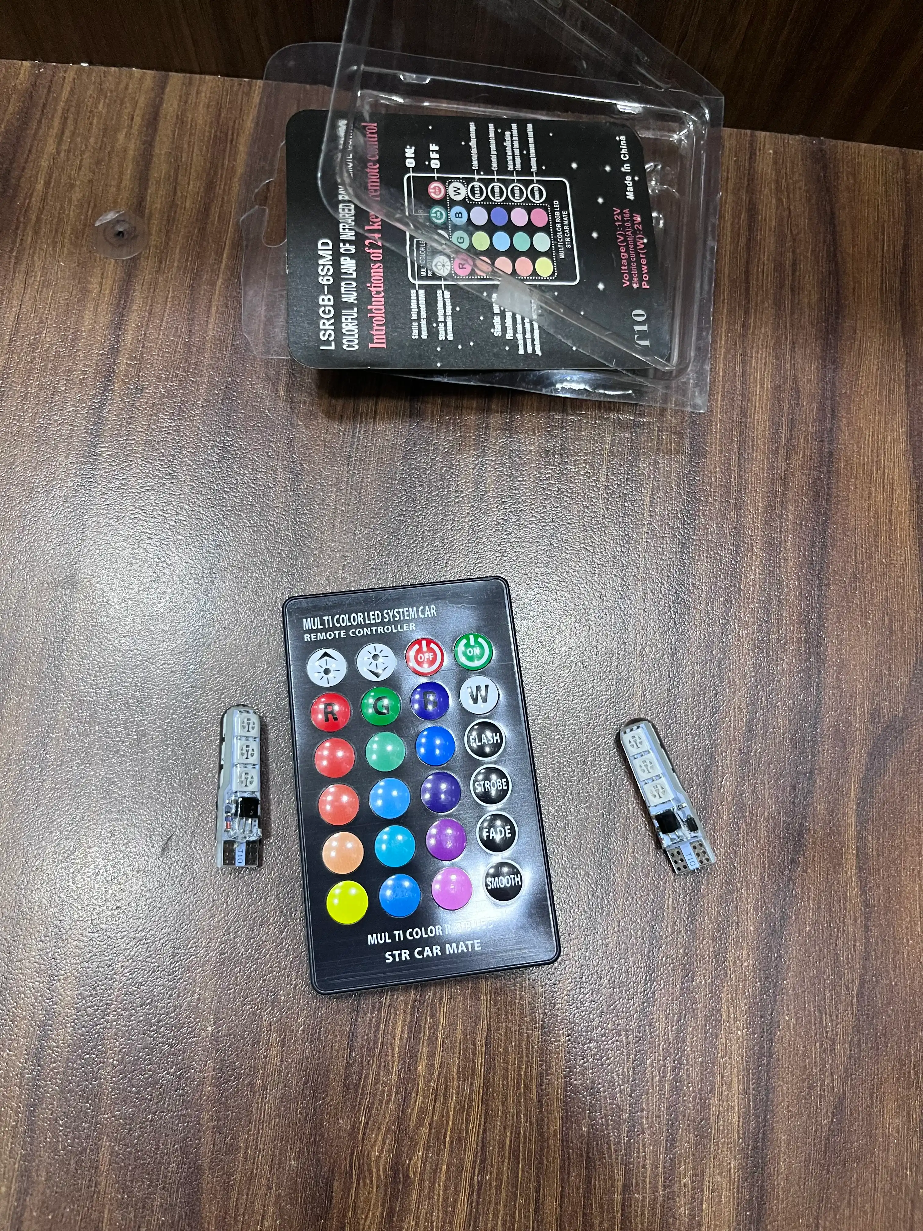 Комплект светодиодных ламп T10 RGB с пультом ДУ, 7 цветов, 2 шт