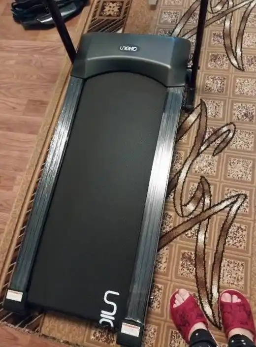 Elektrik yugurish yo‘lakchasi UNIQKID M2, 12 km/soatgacha, 130 kg gacha