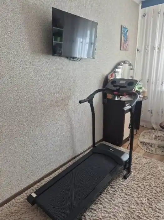 Elektrik yugurish yo‘lakchasi UNIQKID M2, 12 km/soatgacha, 130 kg gacha