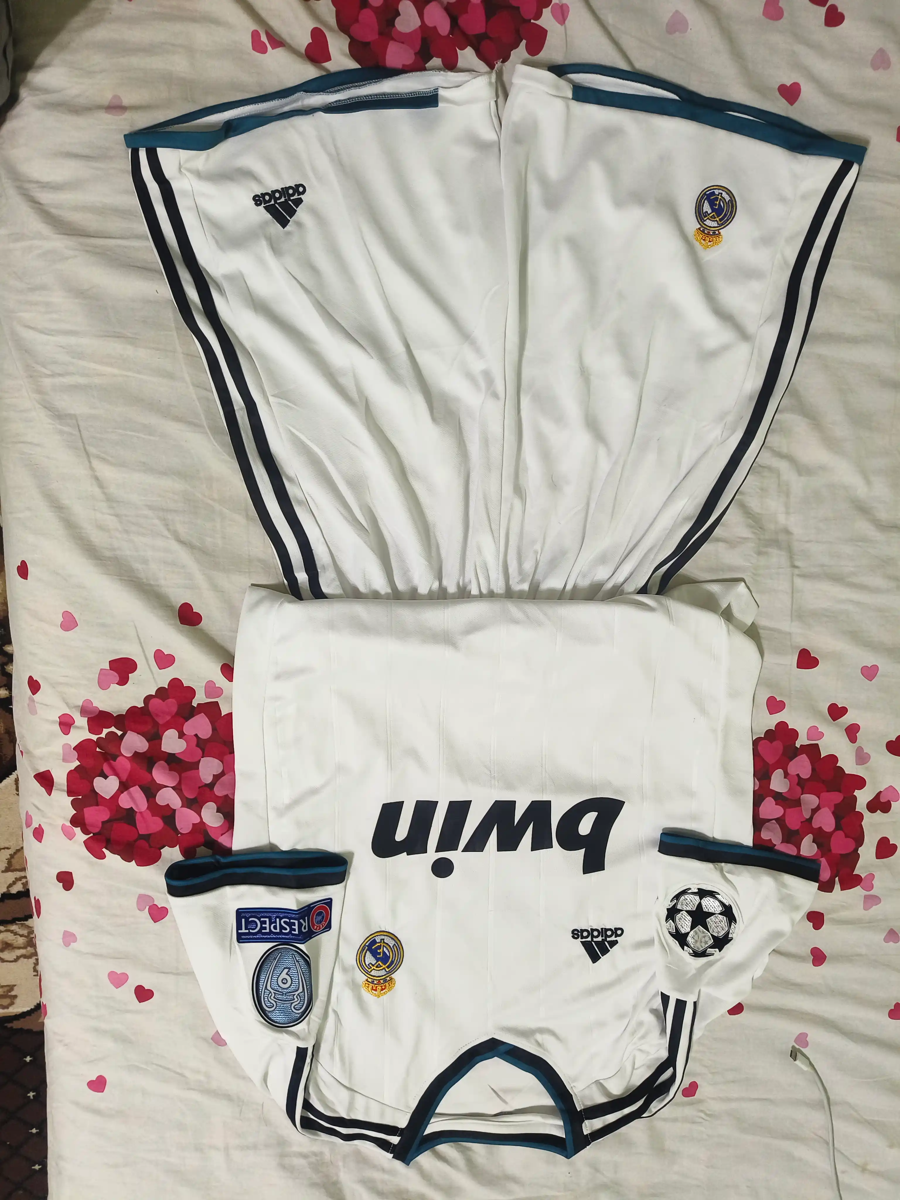 Ретро форма Real Madrid 2013