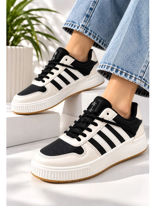Ayollar poyabzali: 36-41 o‘lchamdagi qizlar va ayollar uchun Adidas krossovkalari