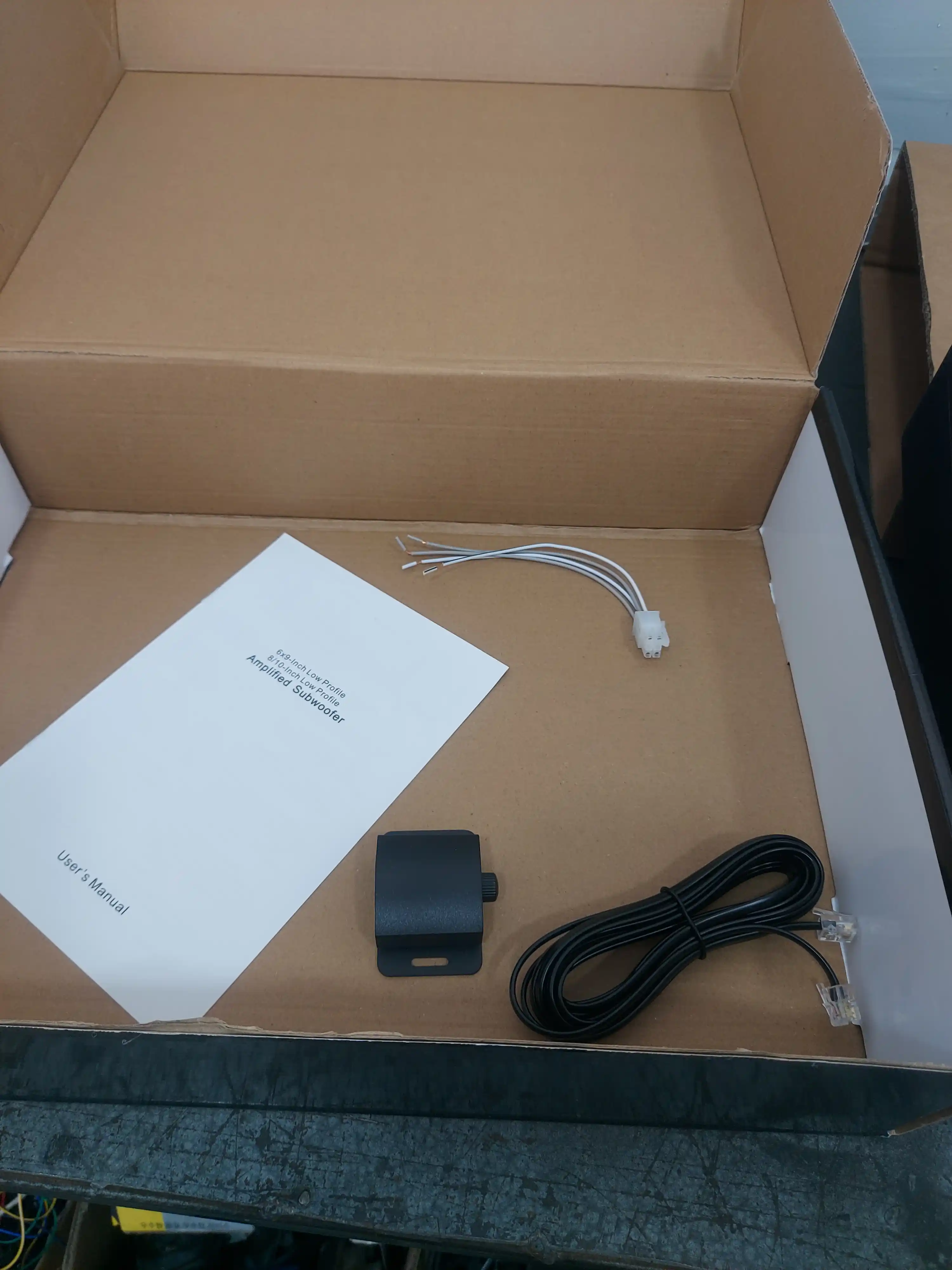 KENWOOD PS-W10 10″ 4500W активный сабвуфер в компактном Slim корпусе