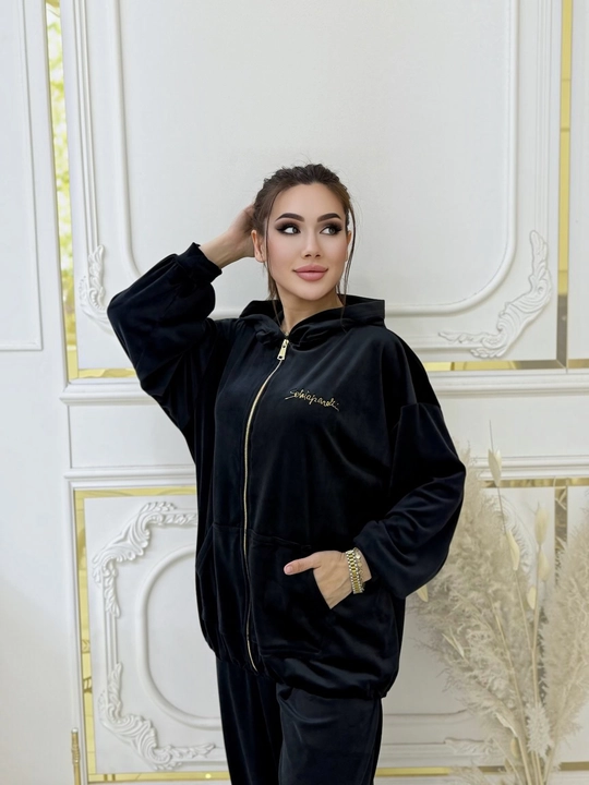 Ayollar uchun sport uslubidagi kundalik kiyish uchun zamonaviy kostyum dvoykasi - 