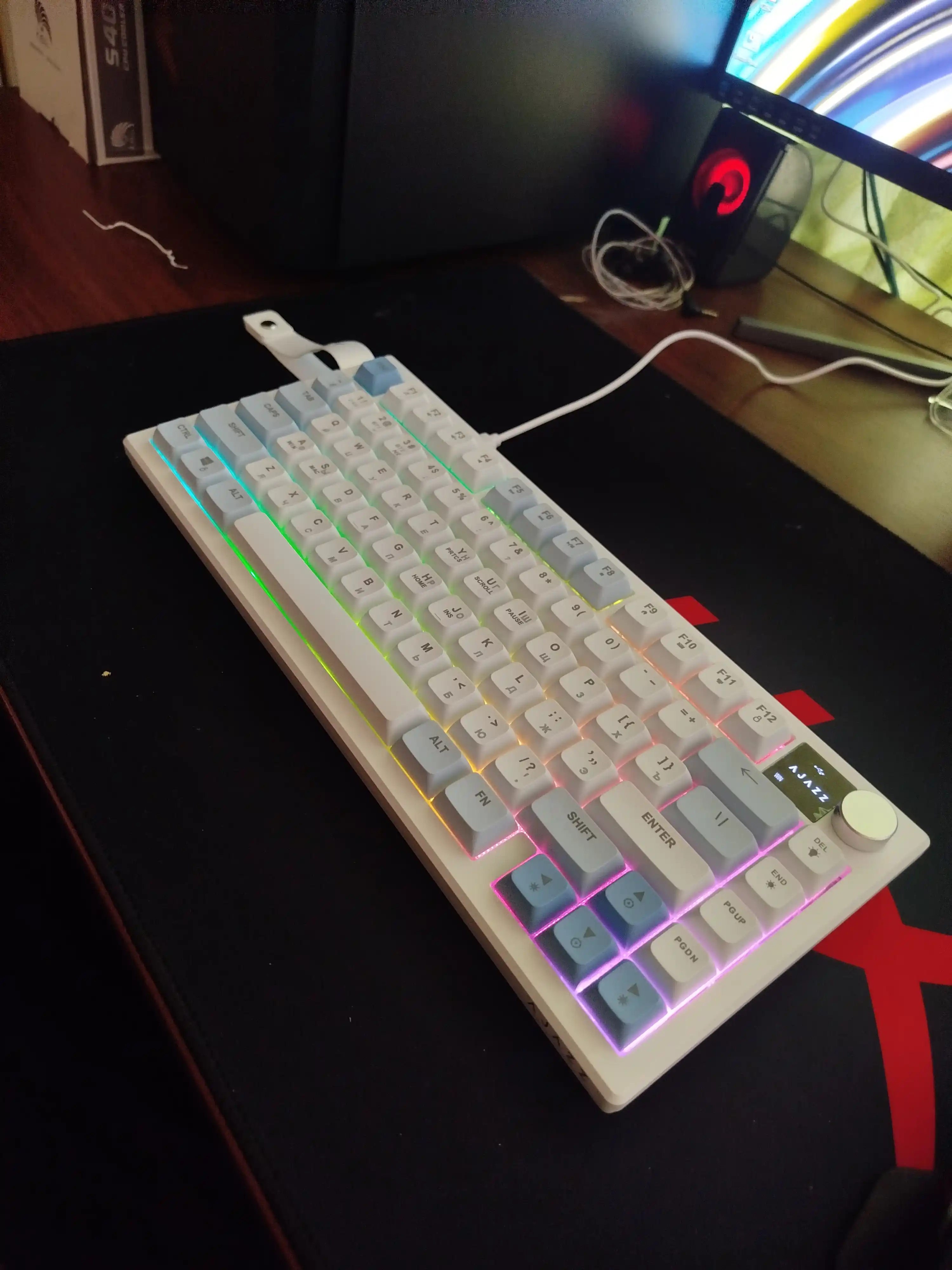 Geymerlar uchun RGB yoritilgan AJAZZ o‘yin klaviaturasi mexanik / membranali
