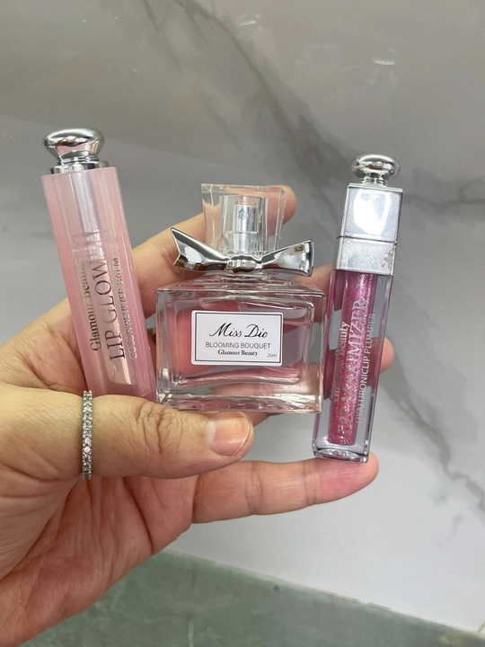 Atirlar ayollar uchun Miss Dior 3 tasi 1 da