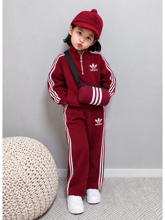 O'g'il bolalar va qizlar uchun sport kostyumi, uch qismli, 1-5 yosh