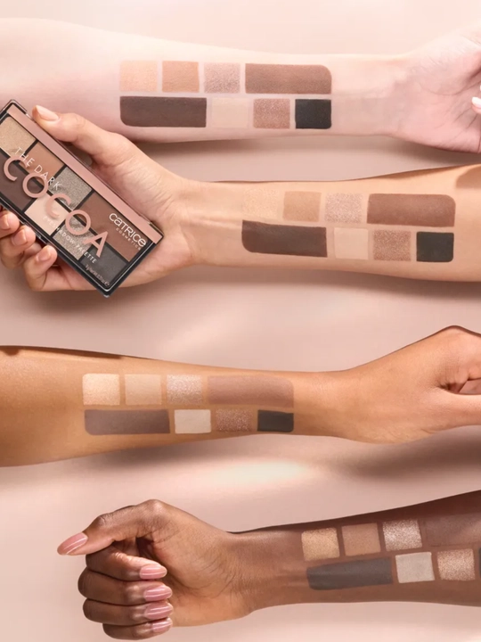Catrice The Pure Nude, The Dark Cocoa 8 ta rangdan iborat qovoqlar uchun ten to'plami, 9 g
