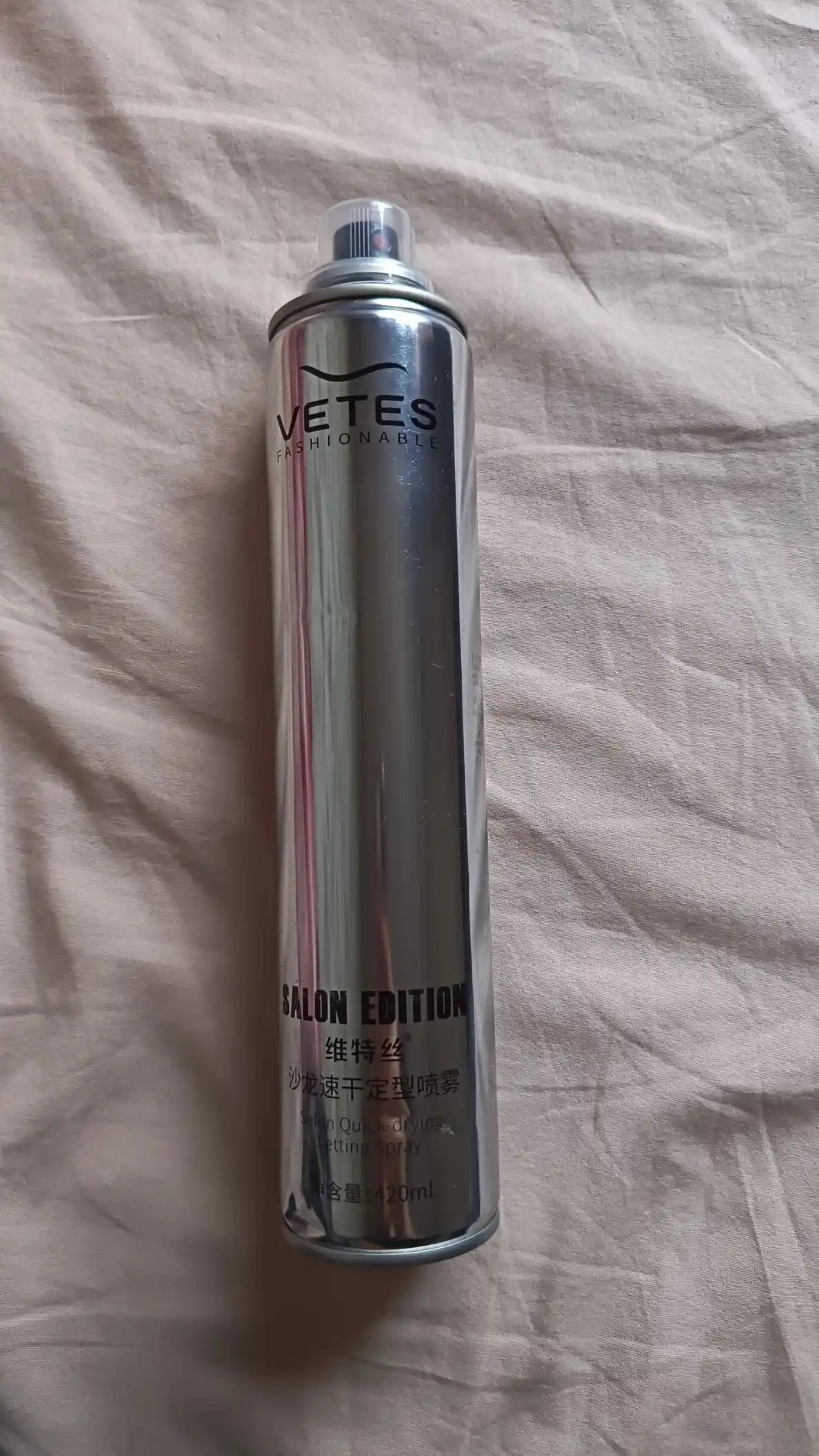 Soch uchun xushbo‘y lak, soch turmagi uchun sprey, soch fiksatsiyasi uchun vosita, 420 ml