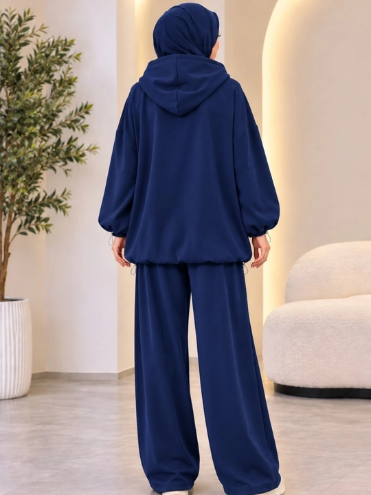 Ayollar uchun keng fasonli ikki qismli kostyum, yumshoq matoli oversize kiyim